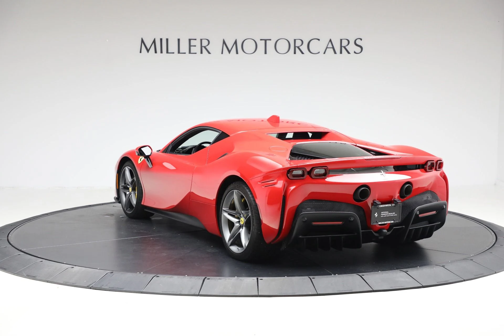 mph005_2743869035_Used_2022_Ferrari_SF_90_Stradale_1761420525_70edbbbdc3