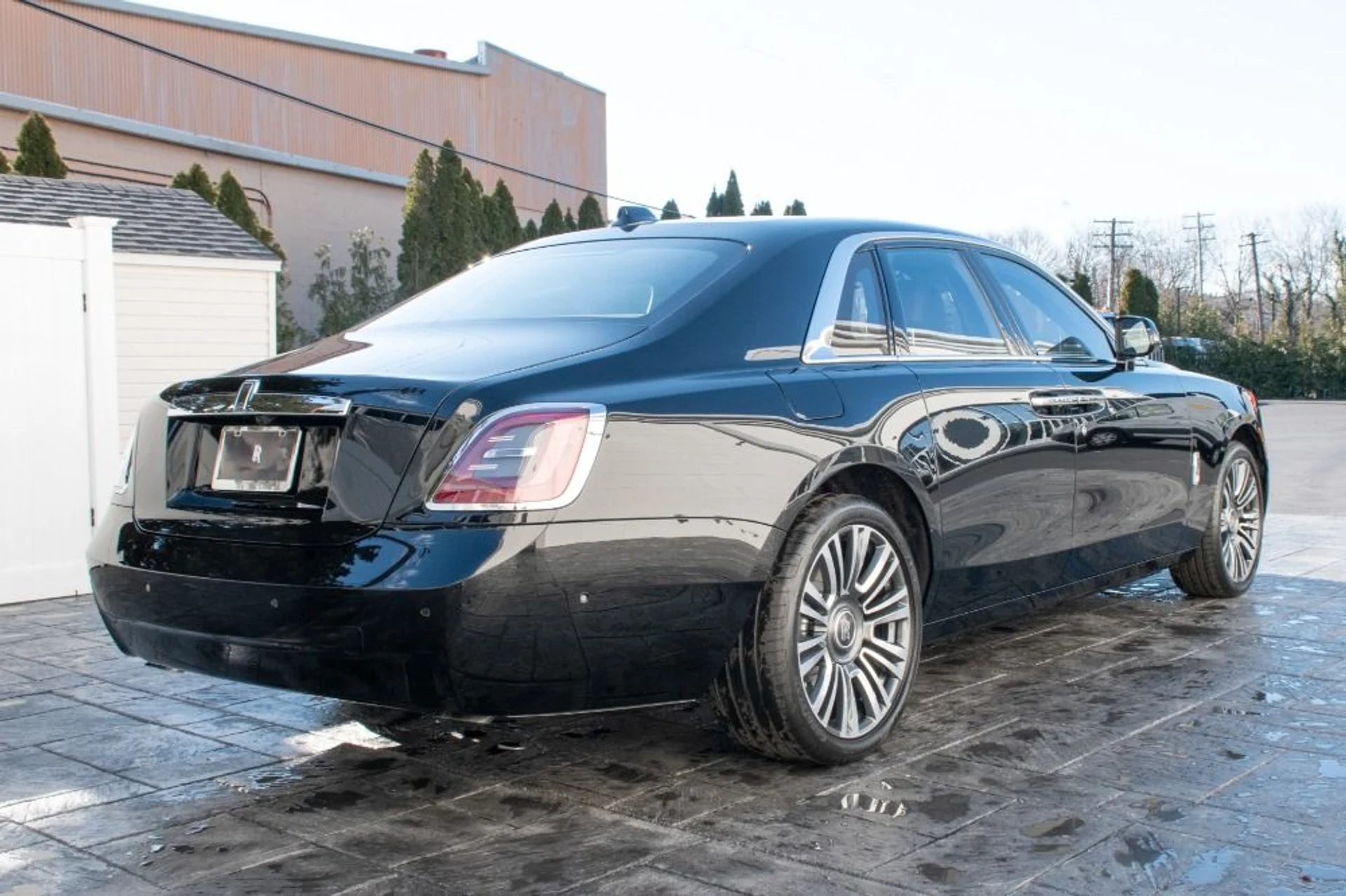 mph005_2745857081_Used_2022_Rolls_Royce_Ghost_1773430945_beda041c8c