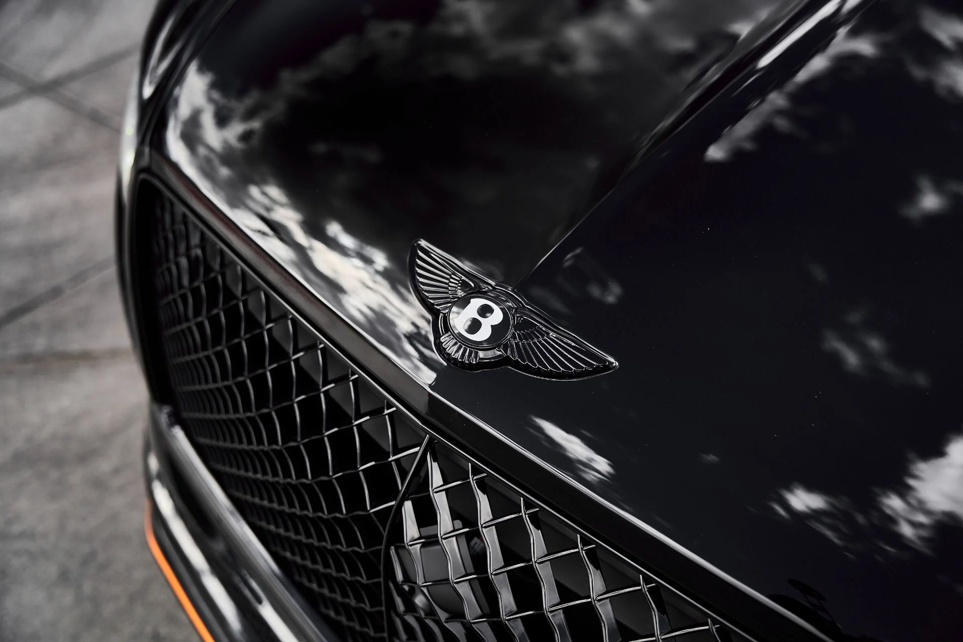 mph005_2755843139_Used_2025_Bentley_Bentayga_S_Black_Edition_1790644276_87173bc2a1
