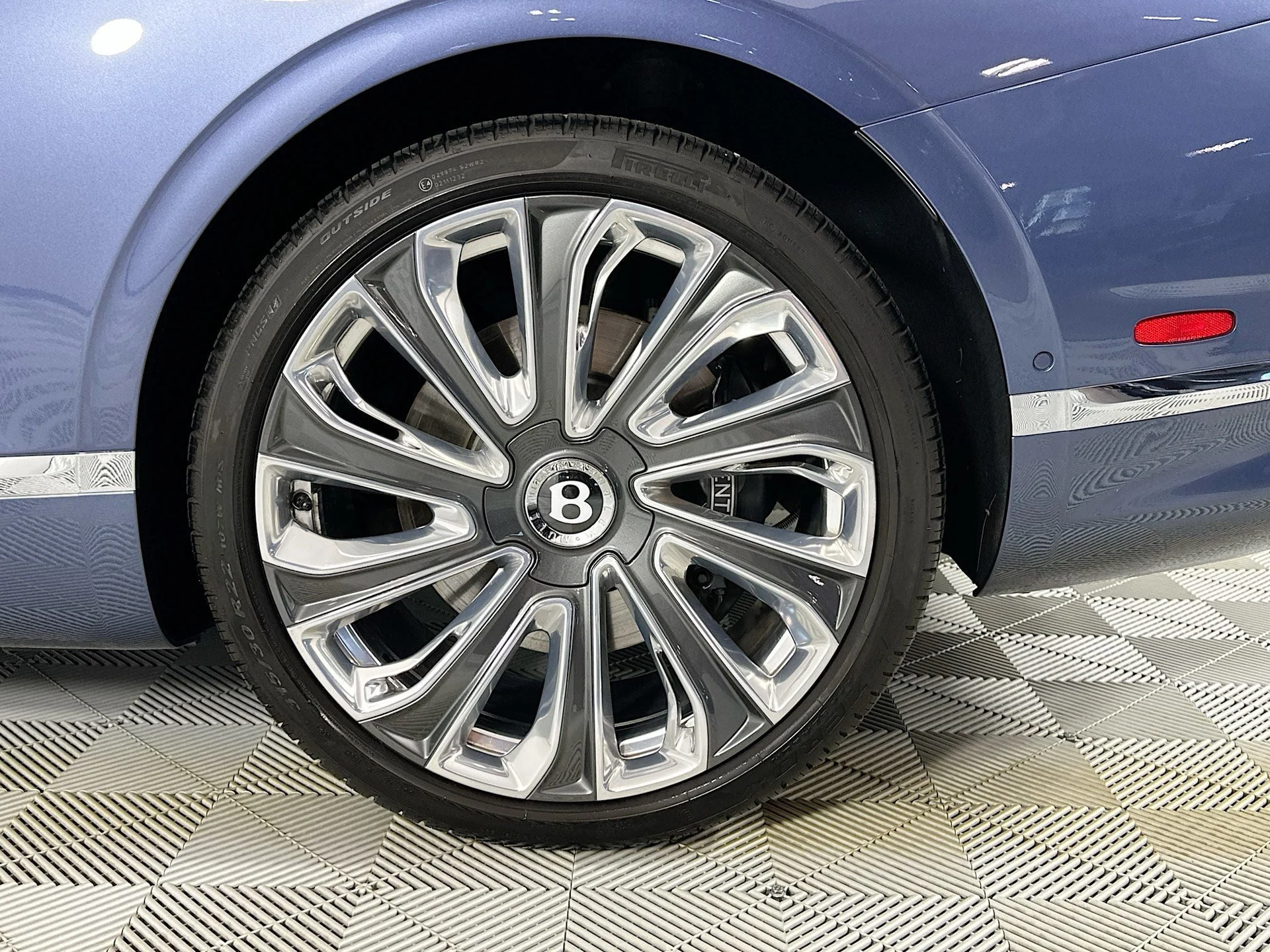 mph005_2760481957_6_7fecdc72ad