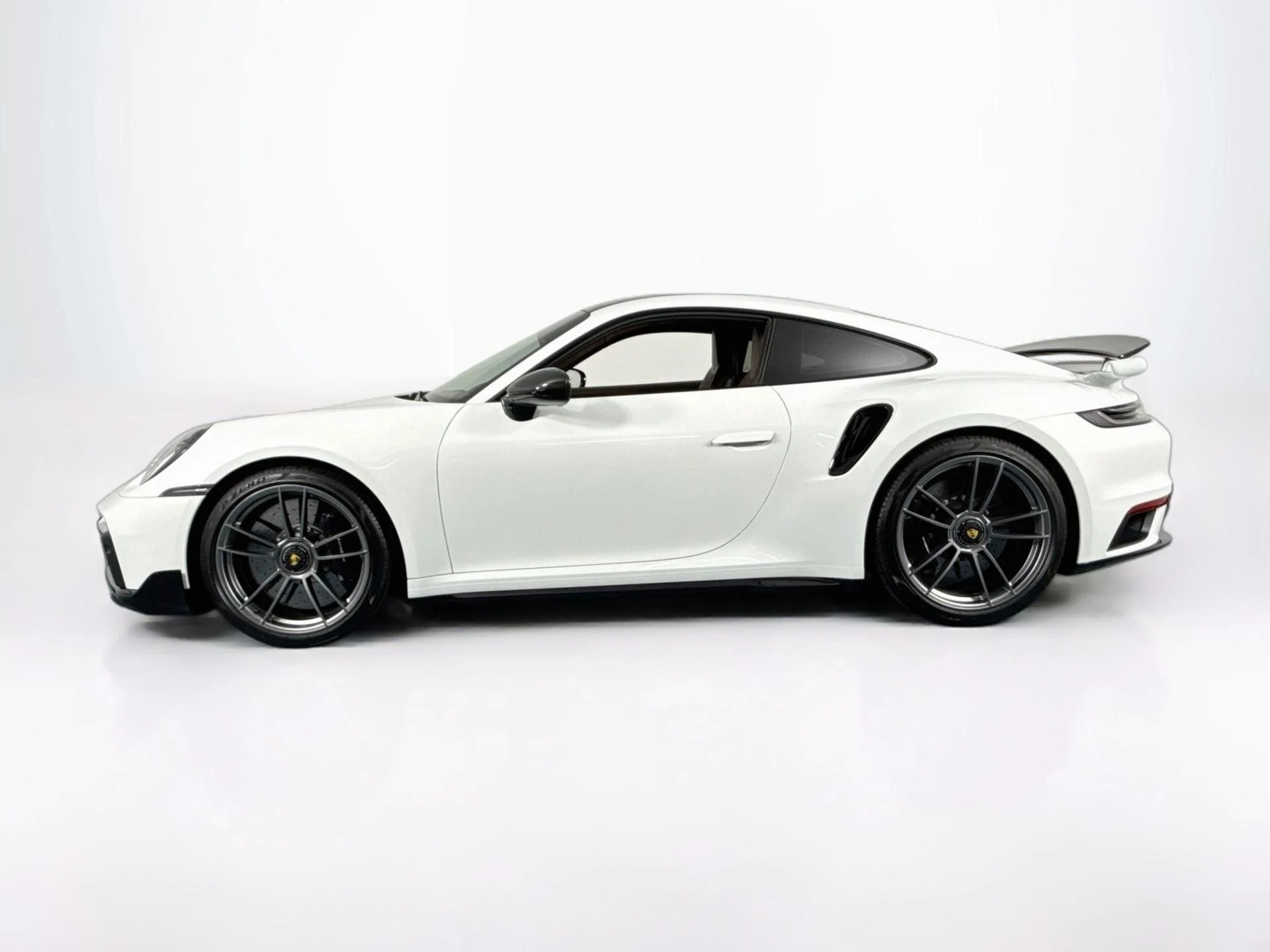 mph005_2760804354_Used_2022_Porsche_911_Turbo_S_1785864789_103b8da7ed
