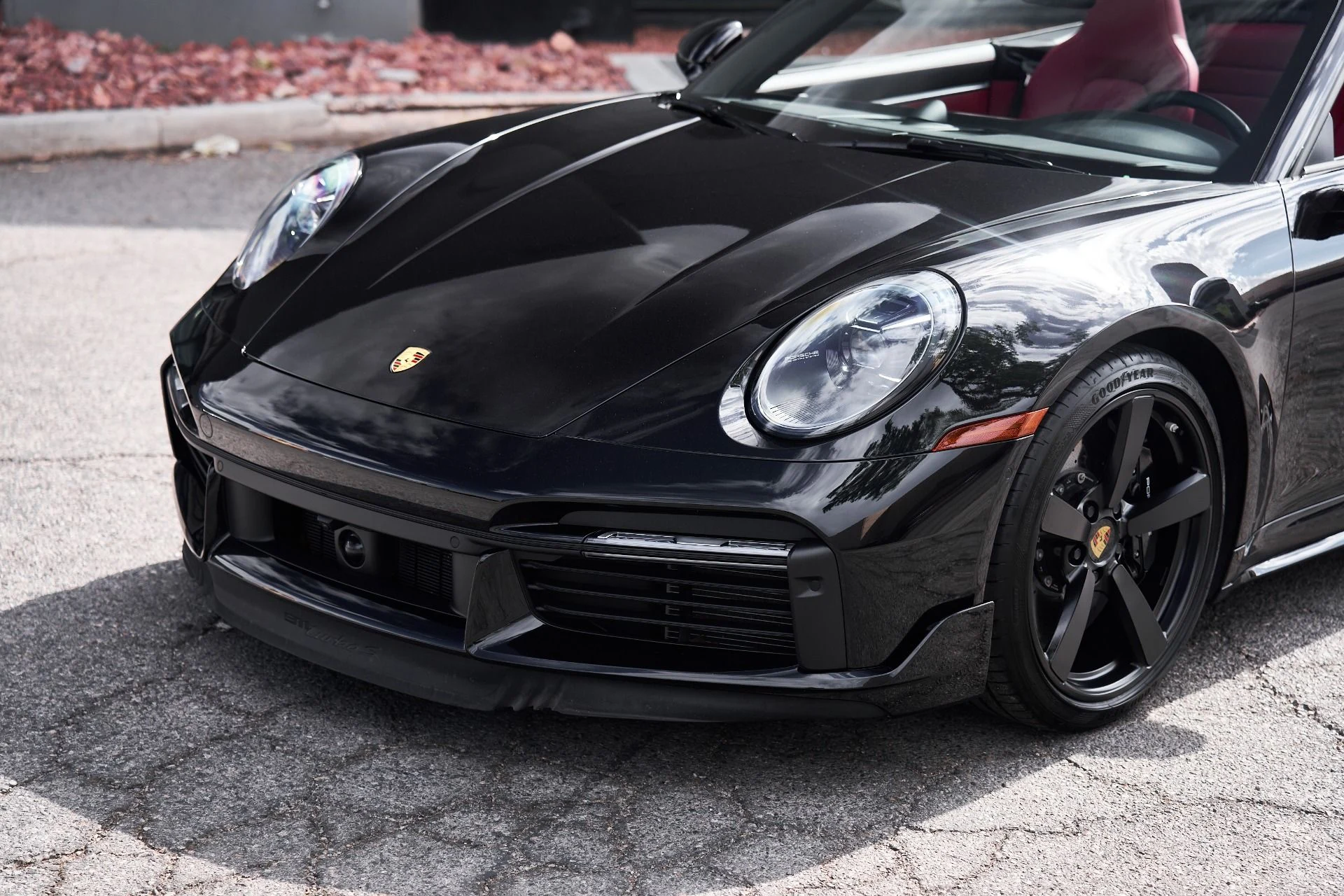 mph005_2762244389_Used_2024_Porsche_911_Turbo_S_1758674546_4a55e1a85f