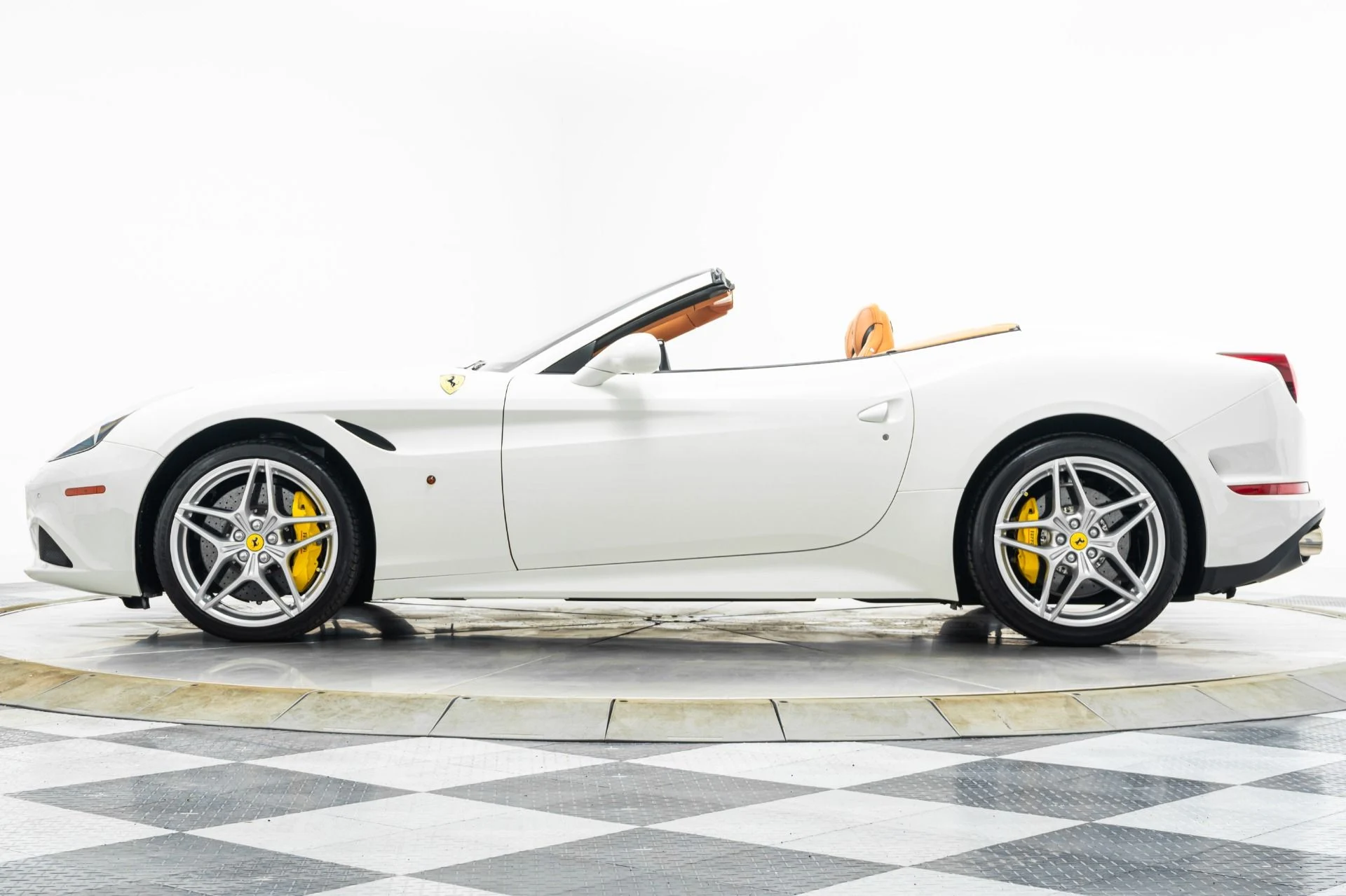 mph005_2764264613_Used_2015_Ferrari_California_T_Very_Low_Miles_Daytona_Seats_Sport_Wheels_1774471674_18aa42735e