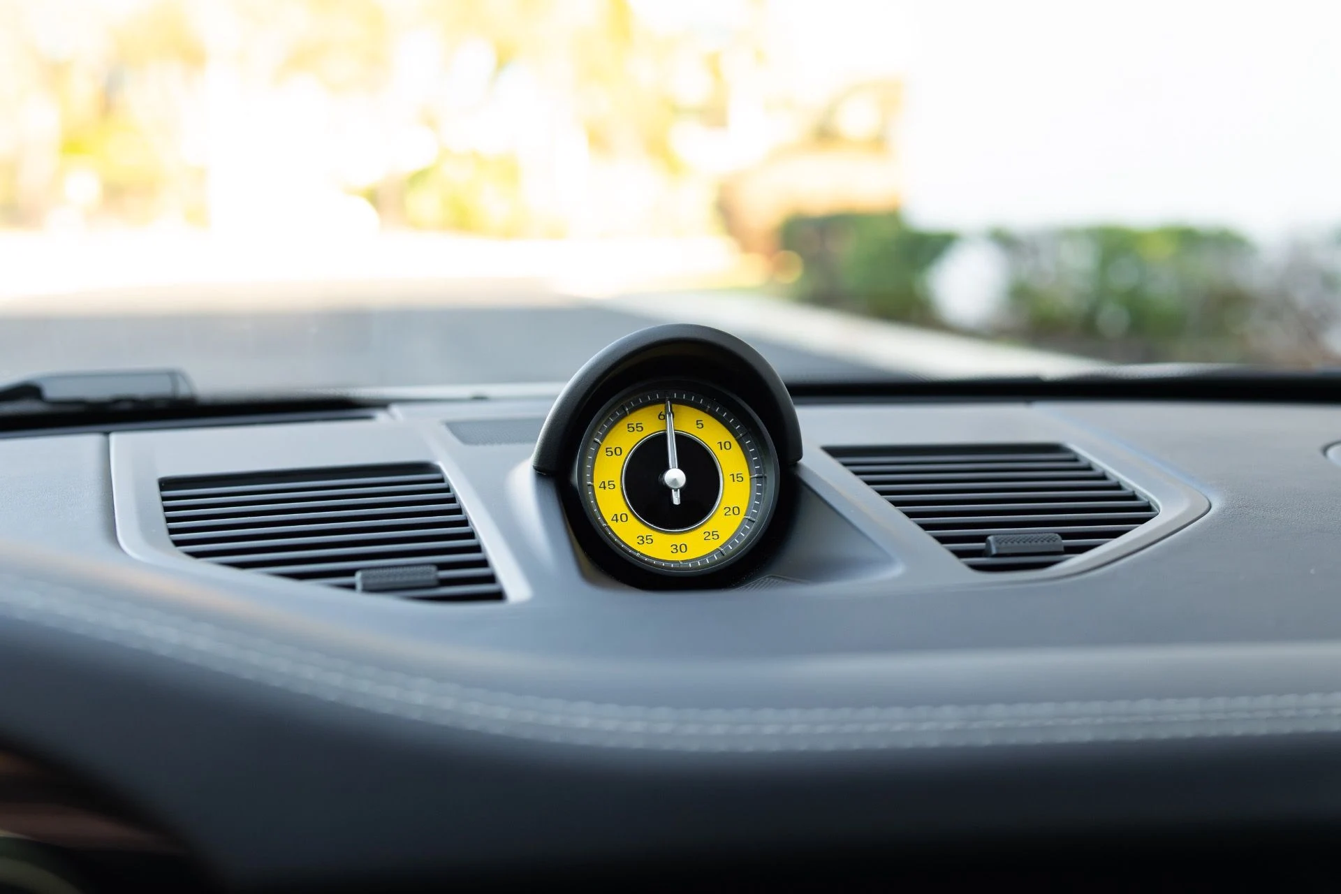 mph005_276539430_Used_2025_Porsche_911_Turbo_S_1770437423_6b6b6147d4