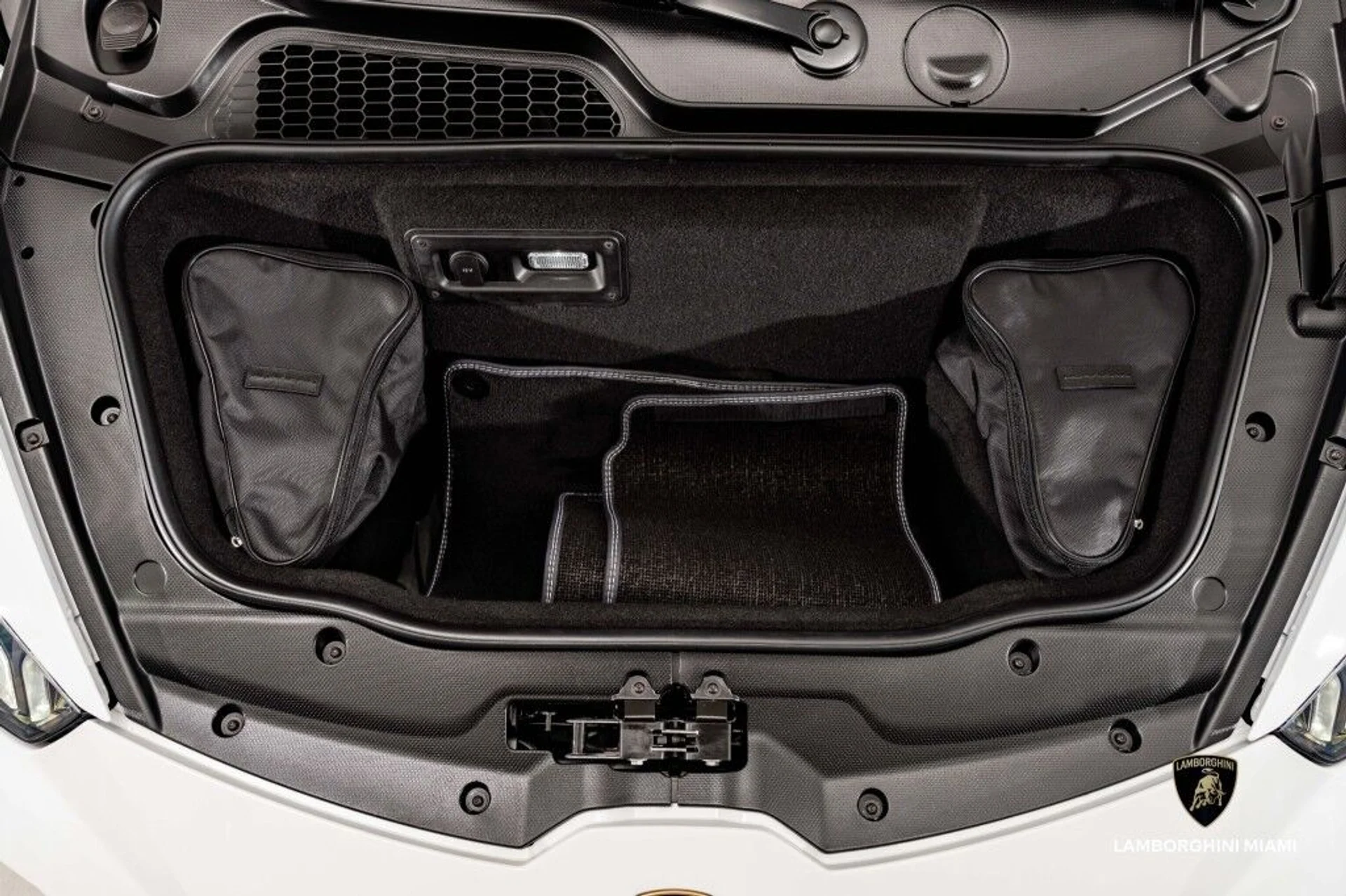 mph005_2774243911_5af1d8c737469333c8b105637f3bc1e5_b14a178243