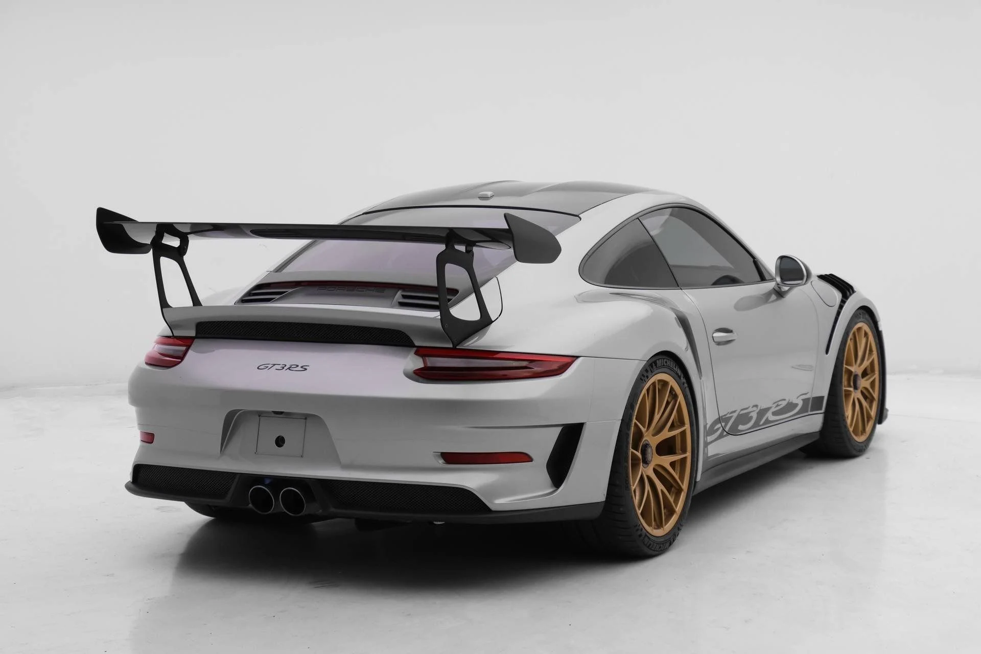 mph005_2780955565_cf265753497df5b1a9bc75404b3ff53a_15e154e91a