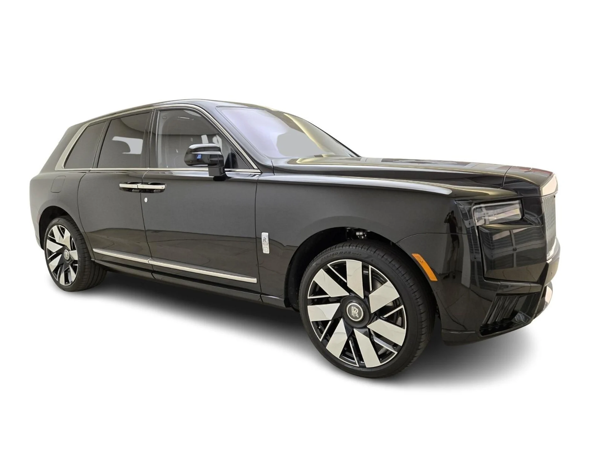 mph005_2781013817_New_2026_Rolls_Royce_Cullinan_1776230134_5c3edb565c
