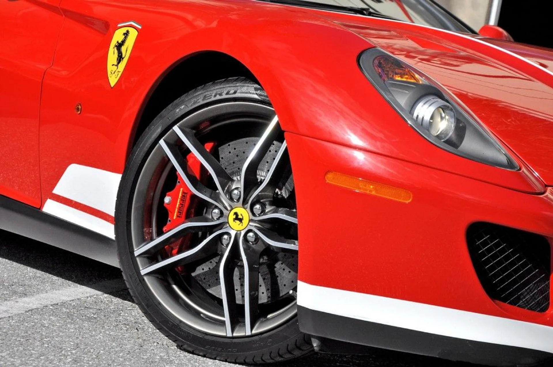 mph005_2785107629_13_p6_l_60d0b56fd9