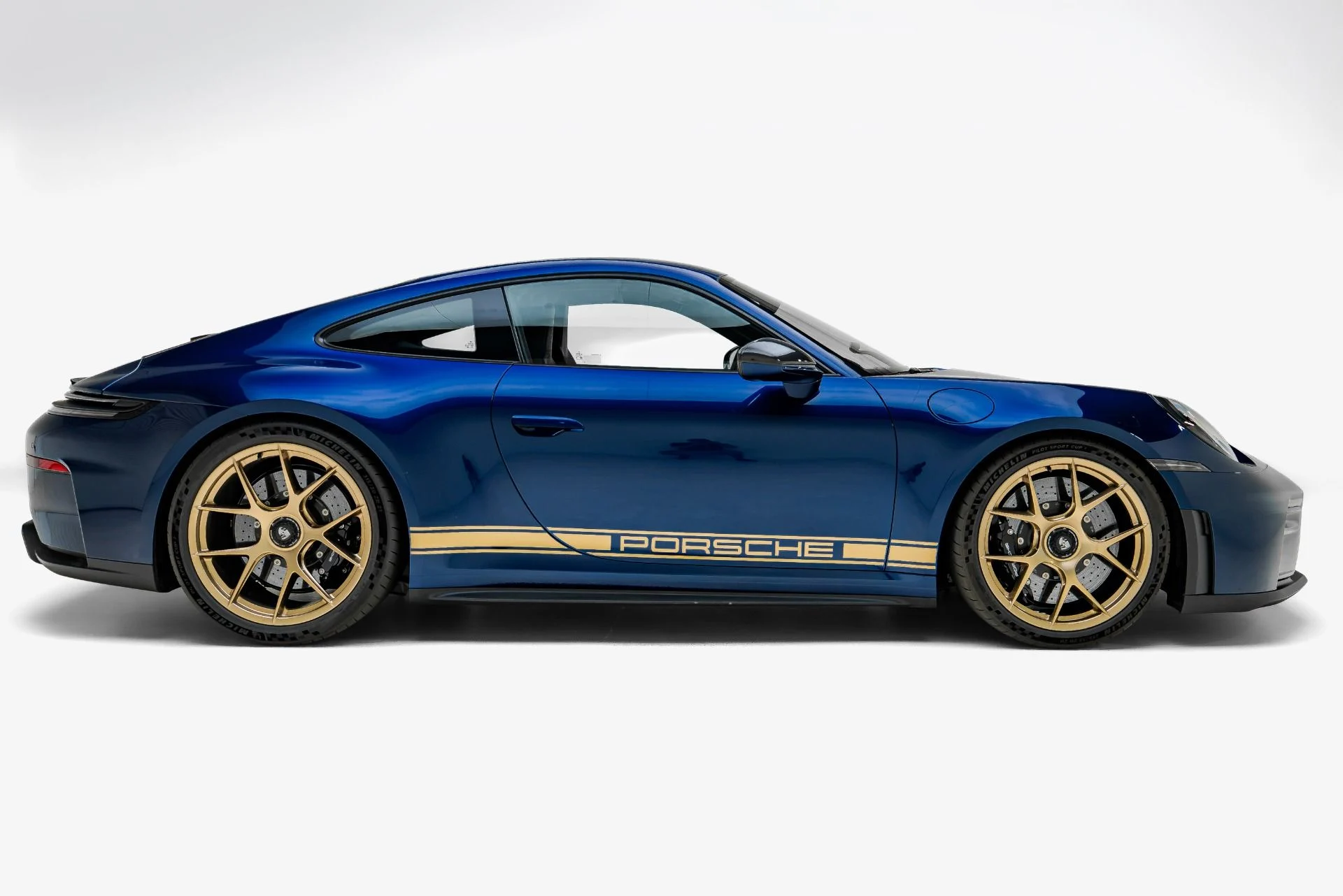 mph005_2795020591_Used_2026_Porsche_911_GT_3_Touring_1787009950_fb7b4ba93c