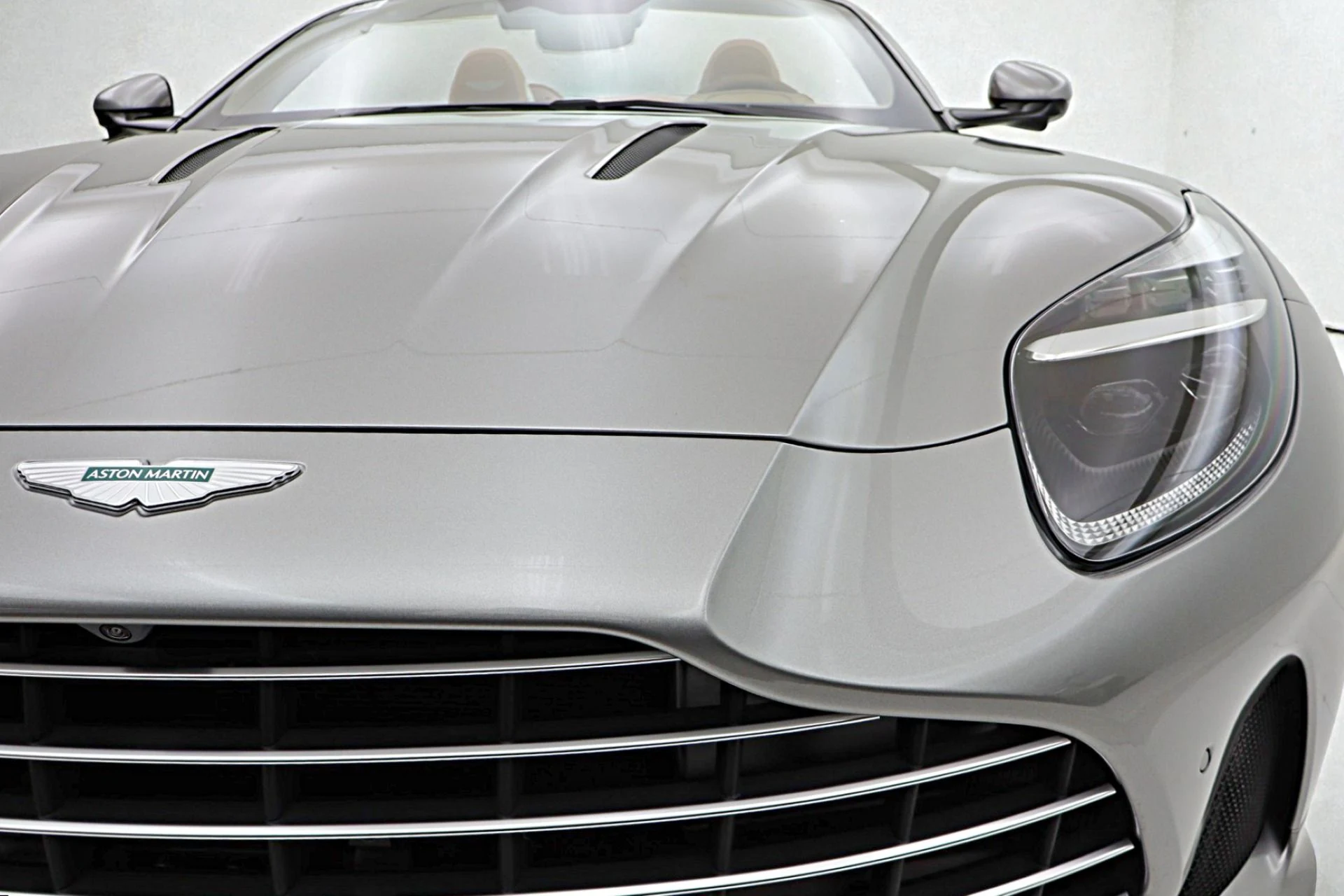 mph005_2804922163_New_2026_Aston_Martin_DB_12_Volante_5d90d0a7e4