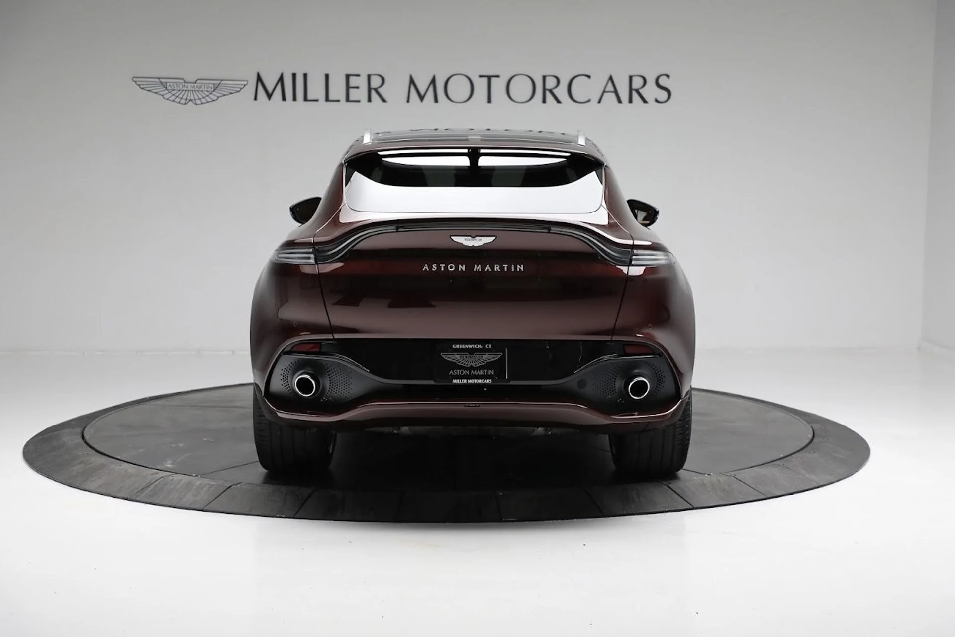 mph005_2805668943_Used_2022_Aston_Martin_DBX_1e4efc52df