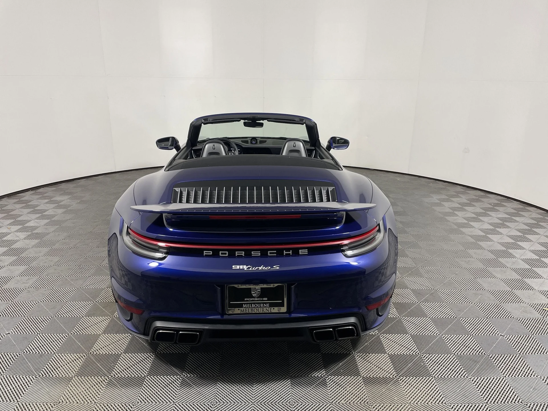 mph005_2808210924_5ef1862259d6c24841b1a2fea38e3c4fx_d28e033390