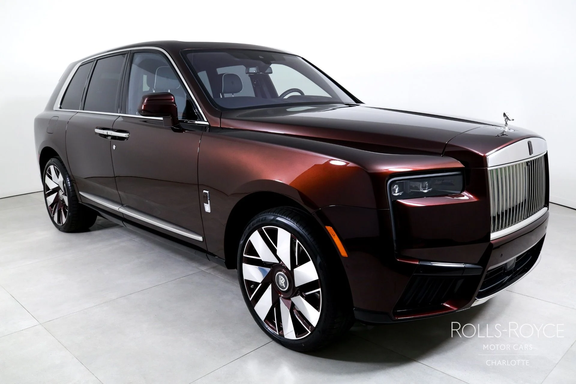 mph005_2809325740_Used_2025_Rolls_Royce_Cullinan_1757716745_d05a59904d