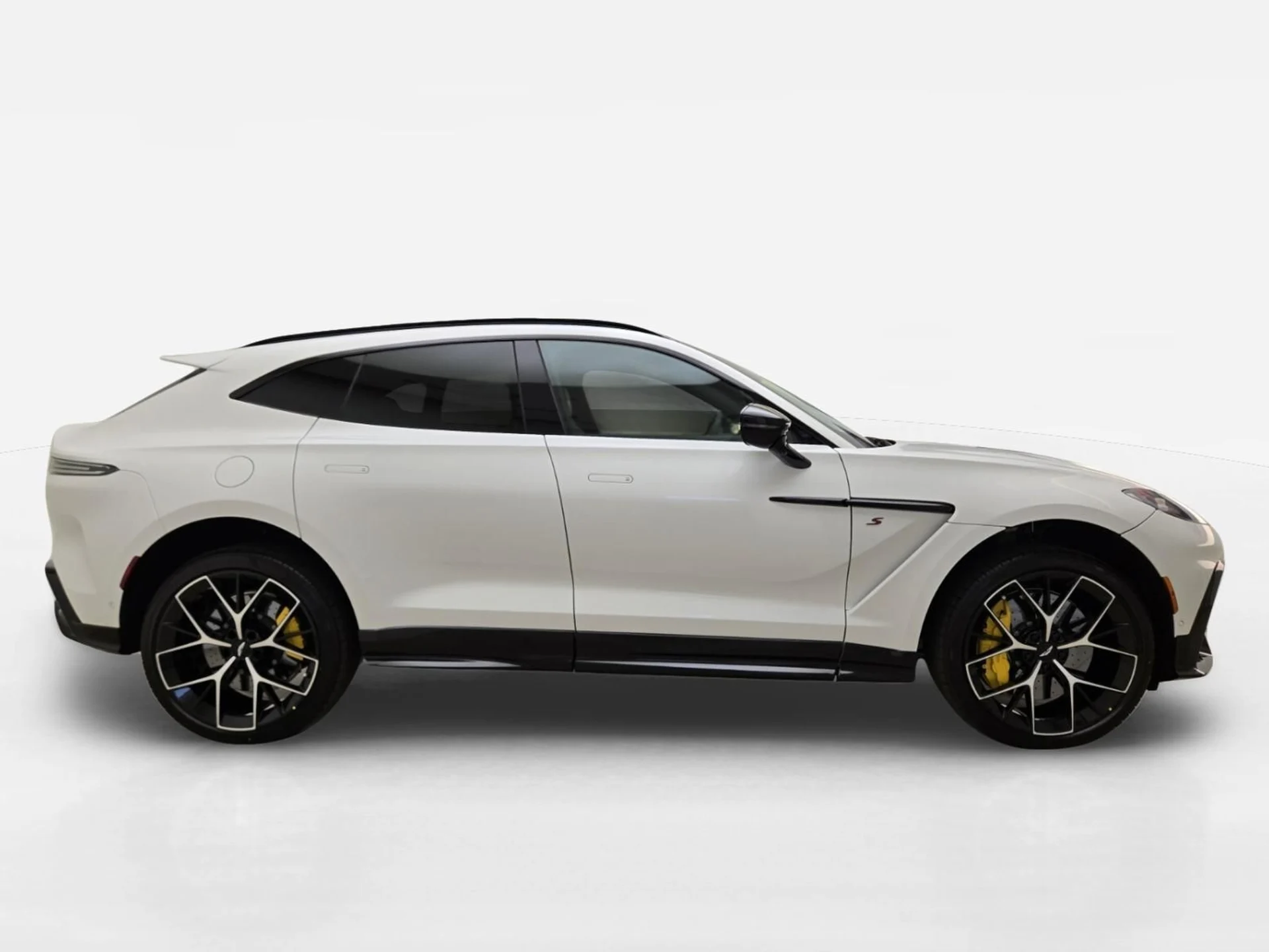 mph005_2809548749_New_2026_Aston_Martin_DBX_S_1783747080_2c31ac625f