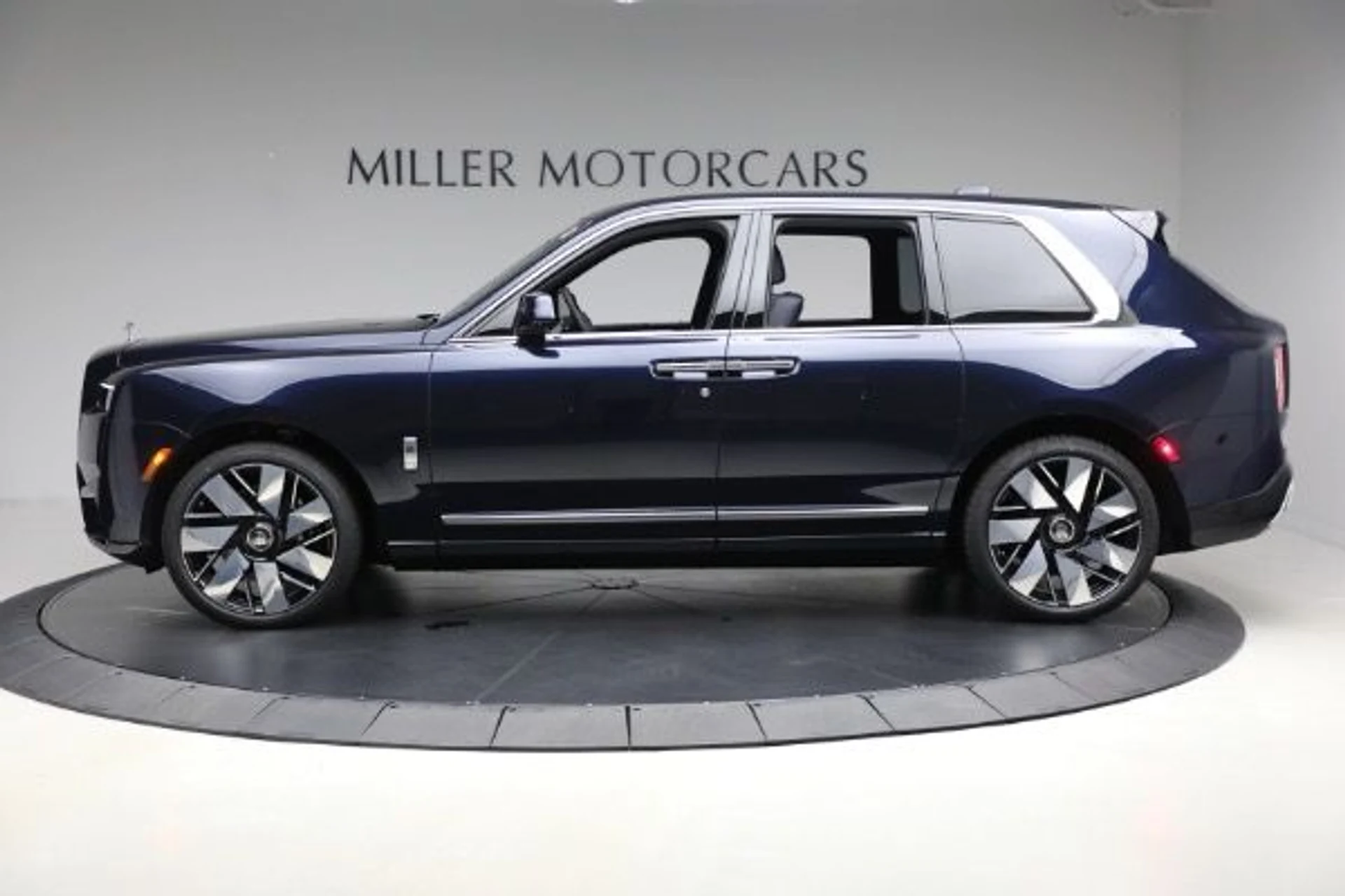 mph005_2810696485_Used_2026_Rolls_Royce_Cullinan_74dd9322cc