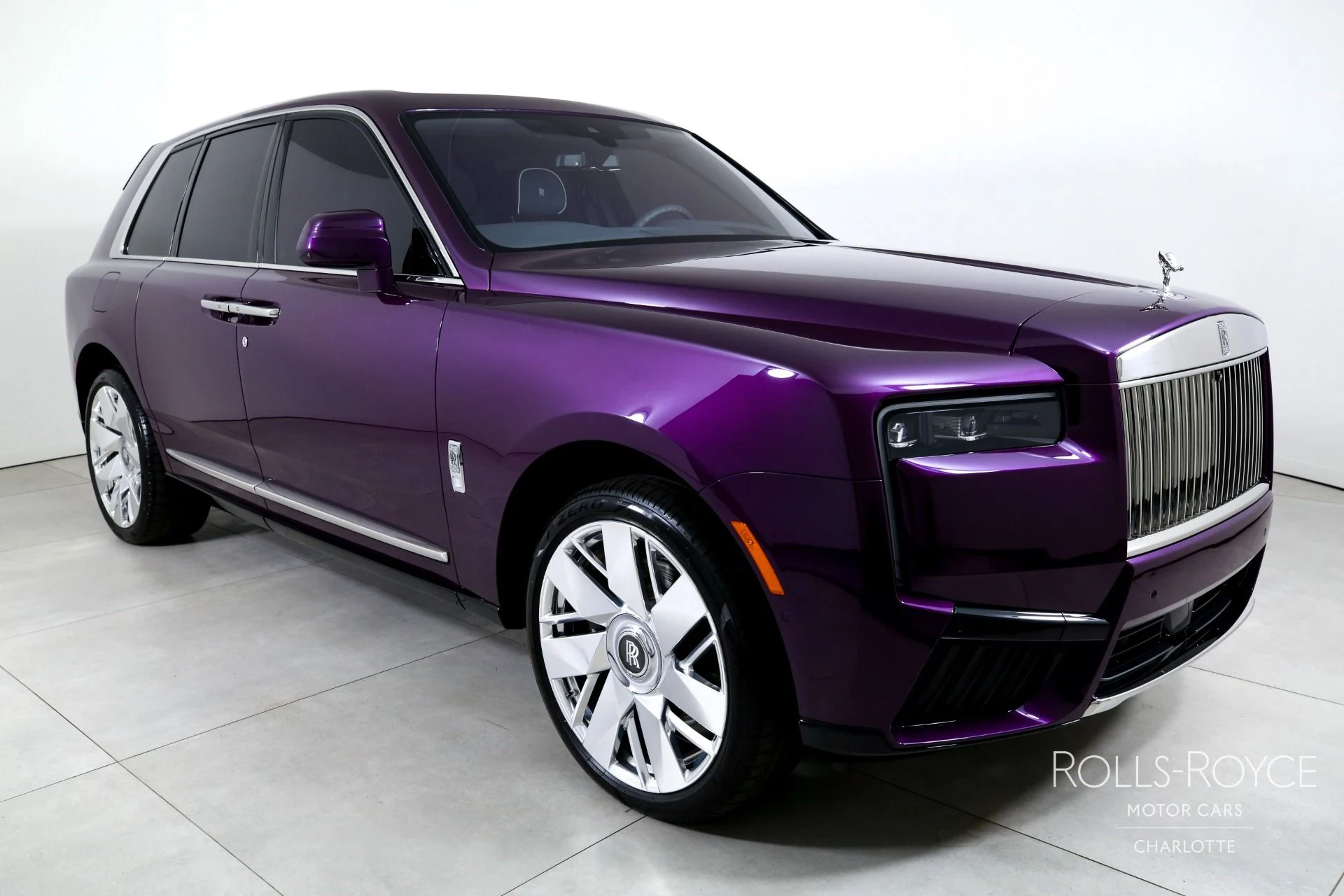 mph005_2813512476_Used_2025_Rolls_Royce_Cullinan_1790089170_24b2c46dab