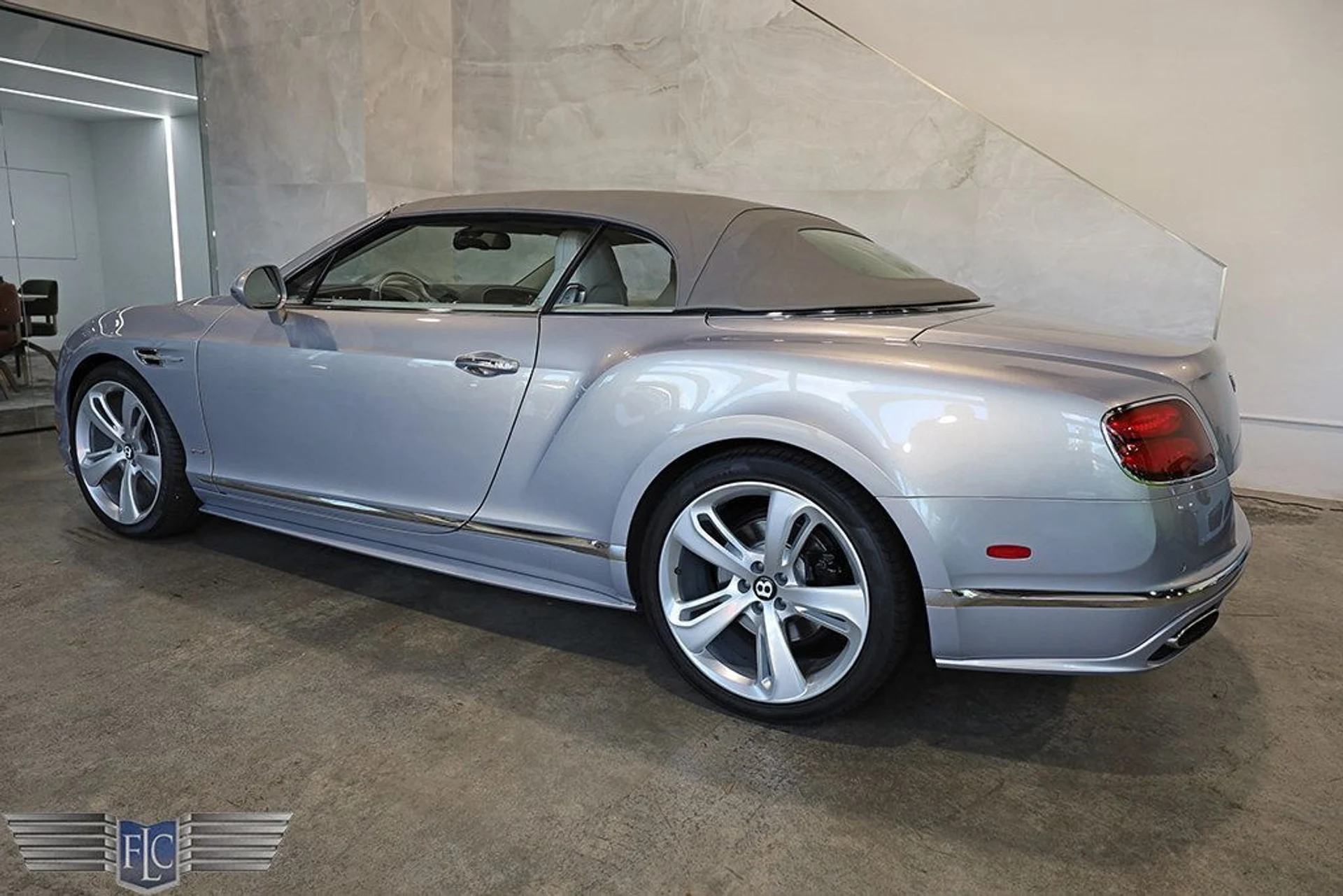 mph005_28217107_used_2017_bentley_continental_gtspeedconvertible_9689_22985658_6_1024_f77d9ab40c