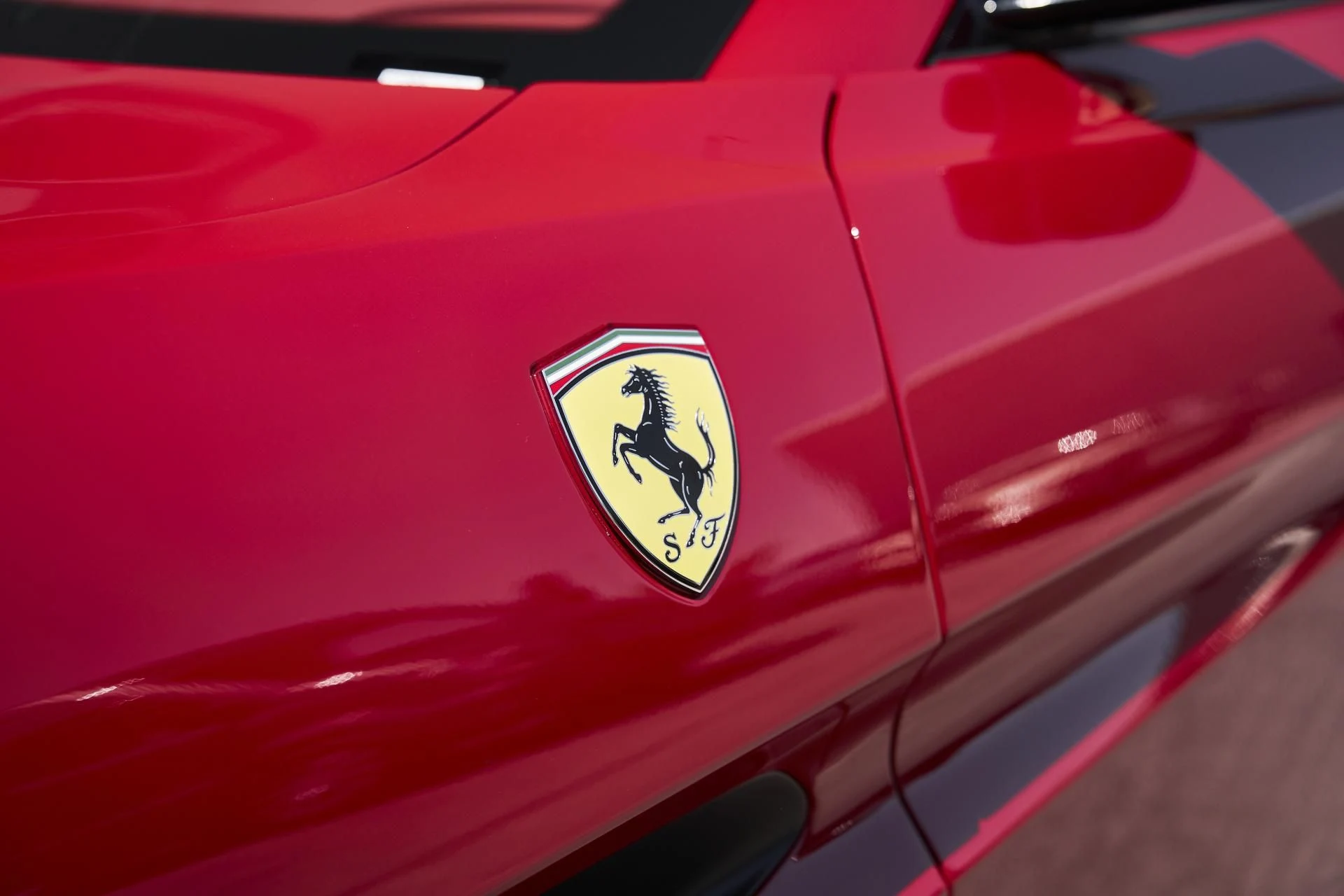 mph005_2827831622_Used_2022_Ferrari_Portofino_Base_1752263914_78484927ca
