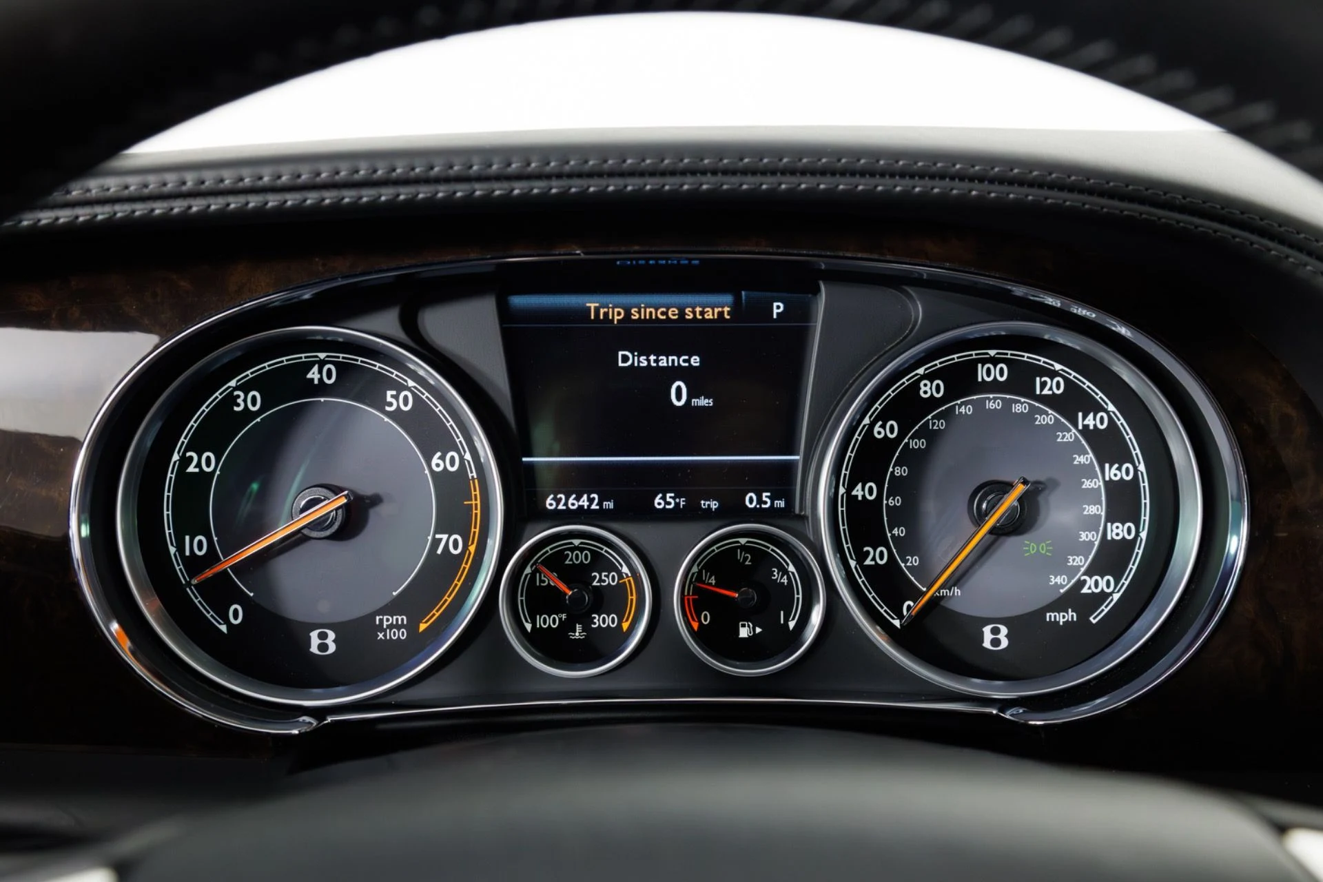 mph005_2828985483_Used_2014_Bentley_Flying_Spur_W12_1779381175_04ba6c7e06