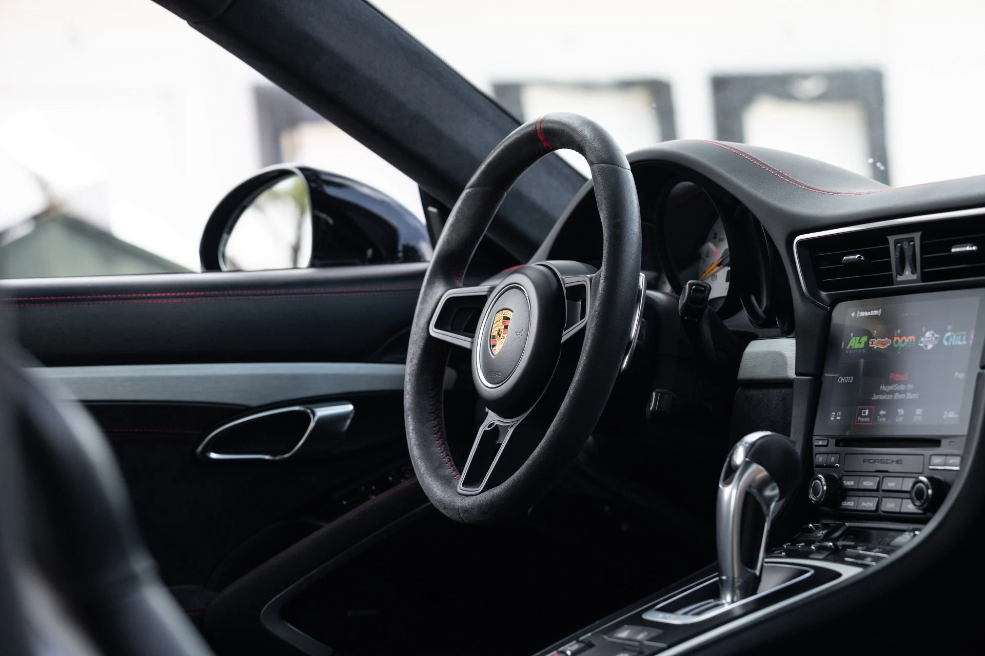 mph005_2831028237_Used_2018_Porsche_911_GT_3_1780452373_3045c15d9b