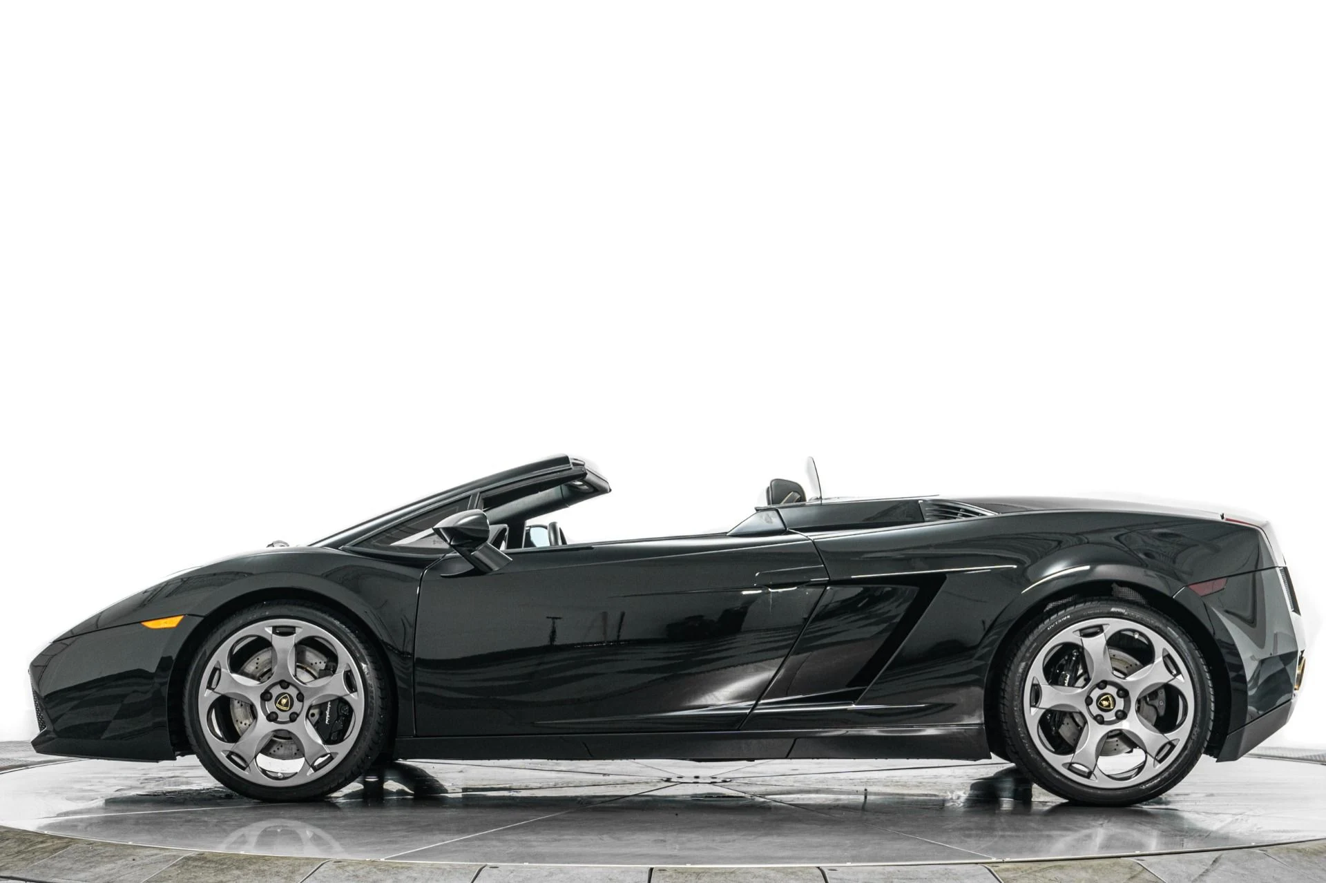 mph005_2835748664_Used_2008_Lamborghini_Gallardo_Spyder_Low_Miles_Black_on_Black_1781882524_012e6b8817