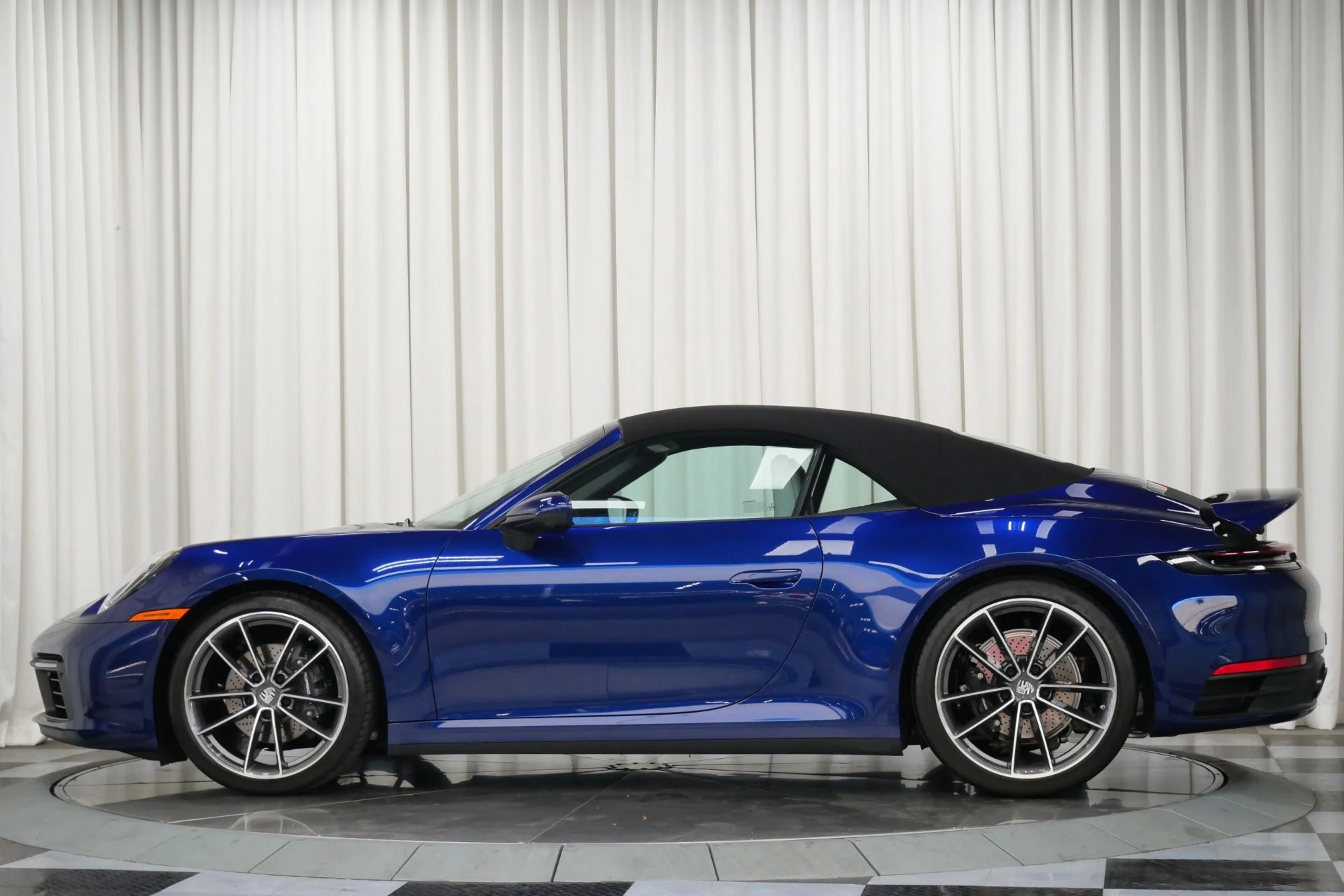 mph005_2839039950_Used_2023_Porsche_911_Carrera_Cabriolet_Premium_Package_Sport_Exhaust_Carrera_Classic_Wheels_1759422988_21380e4c98