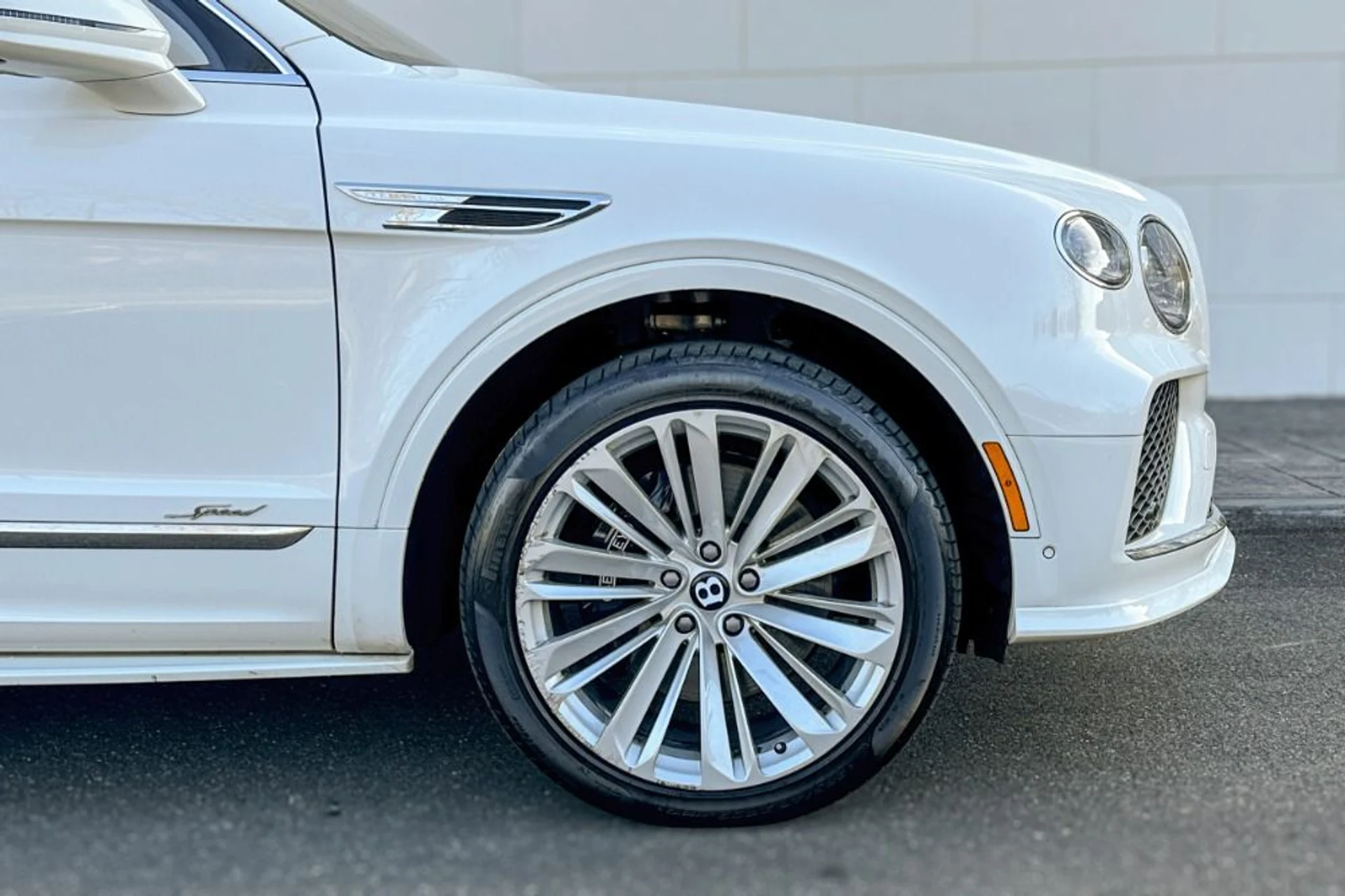 mph005_2843101310_Used_2022_Bentley_Bentayga_Speed_1768300106_1a19edc2c4