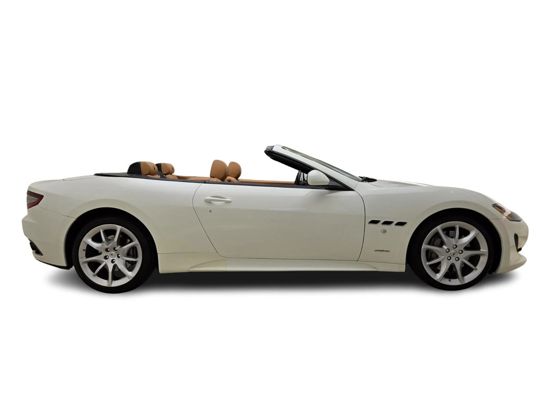 mph005_2860516939_Used_2013_Maserati_Gran_Turismo_Sport_1762328732_98d93034ba