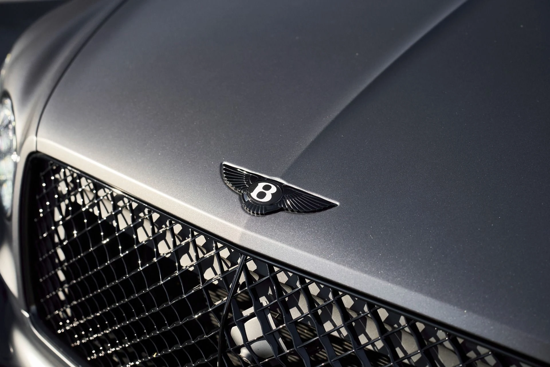 mph005_2861465450_Used_2025_Bentley_Bentayga_S_Black_Edition_1764904142_54a553caf7