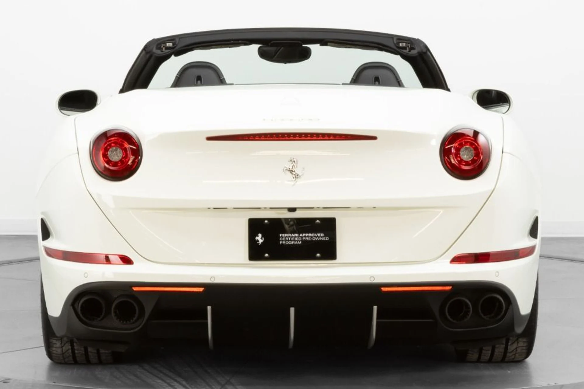 mph005_2891047623_Used_2016_Ferrari_California_T_23eb37a5df