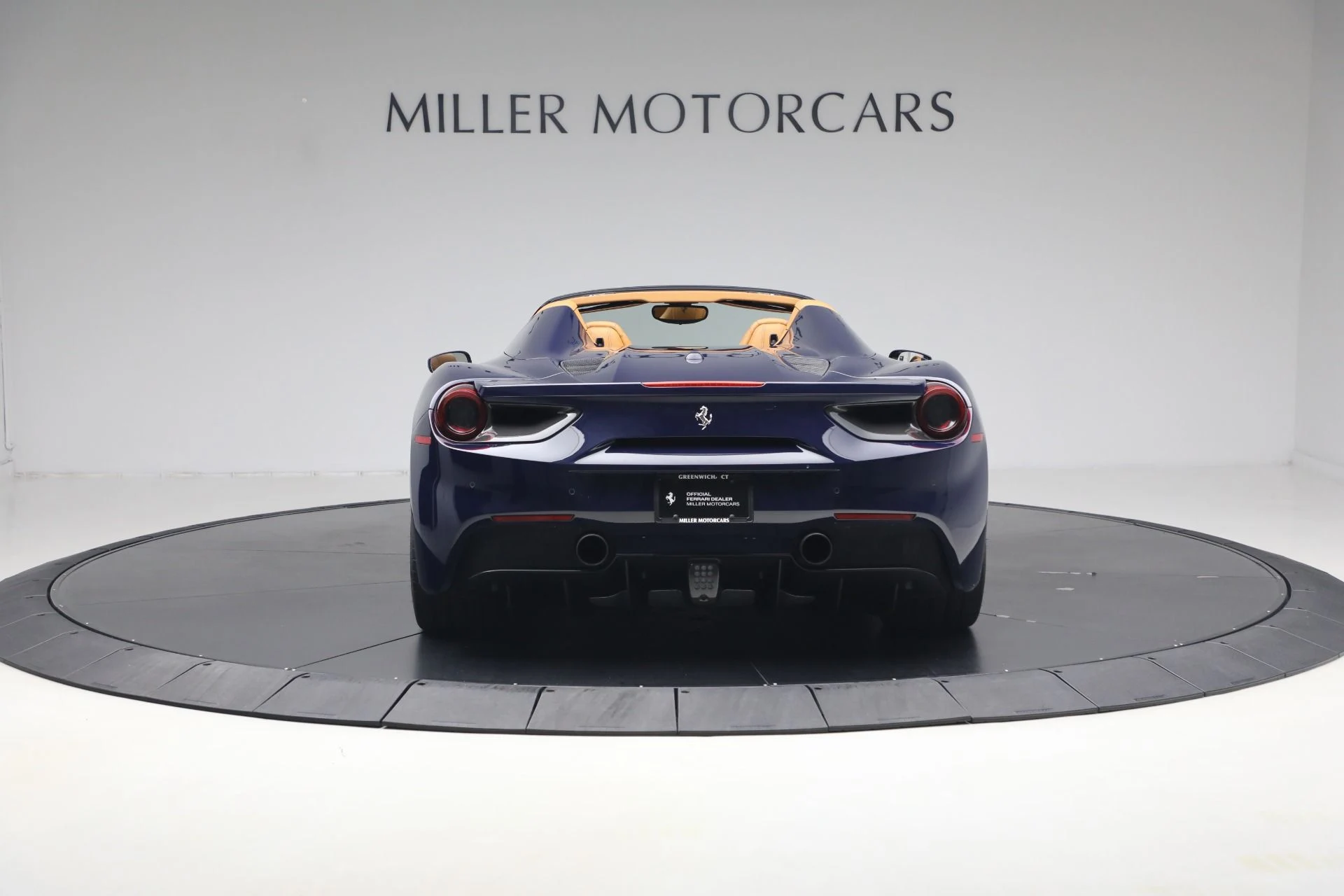 mph005_2899360966_Used_2017_Ferrari_488_Spider_1781020224_0210297b06