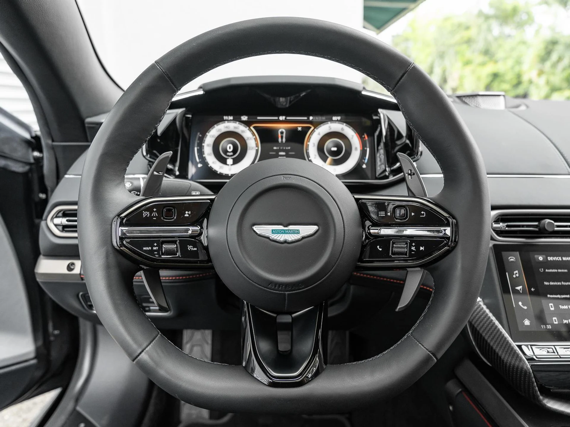 mph005_2904103336_Used_2025_Aston_Martin_Vanquish_Coupe_1780612105_497d045c47