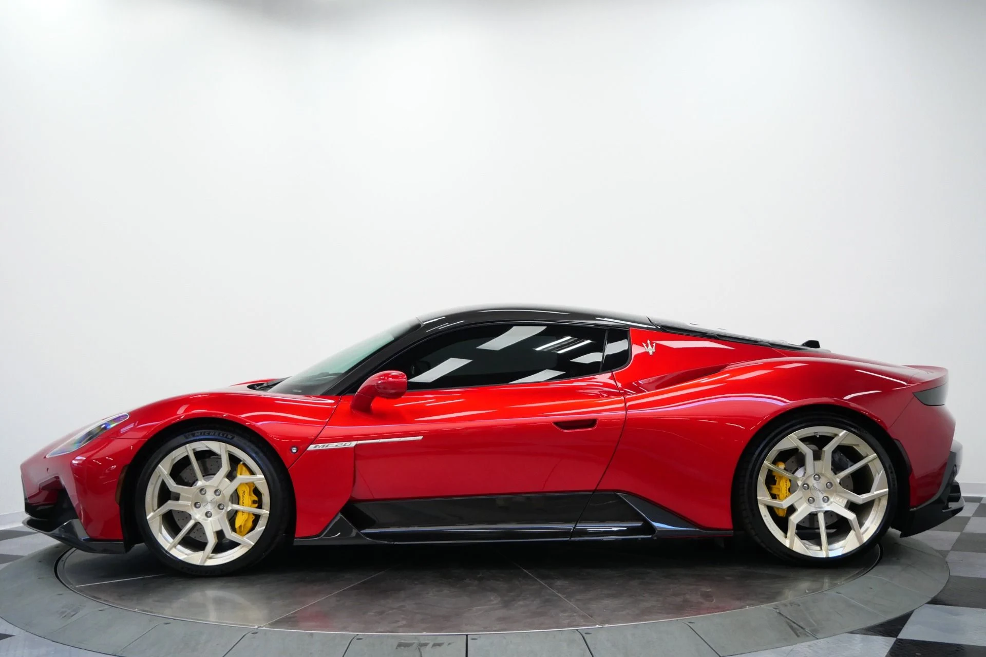 mph005_29136200_Used_2022_Maserati_MC_20_Amazing_Color_Full_Leather_Interior_Forged_Wheels_1773426495_48ffaa3c59