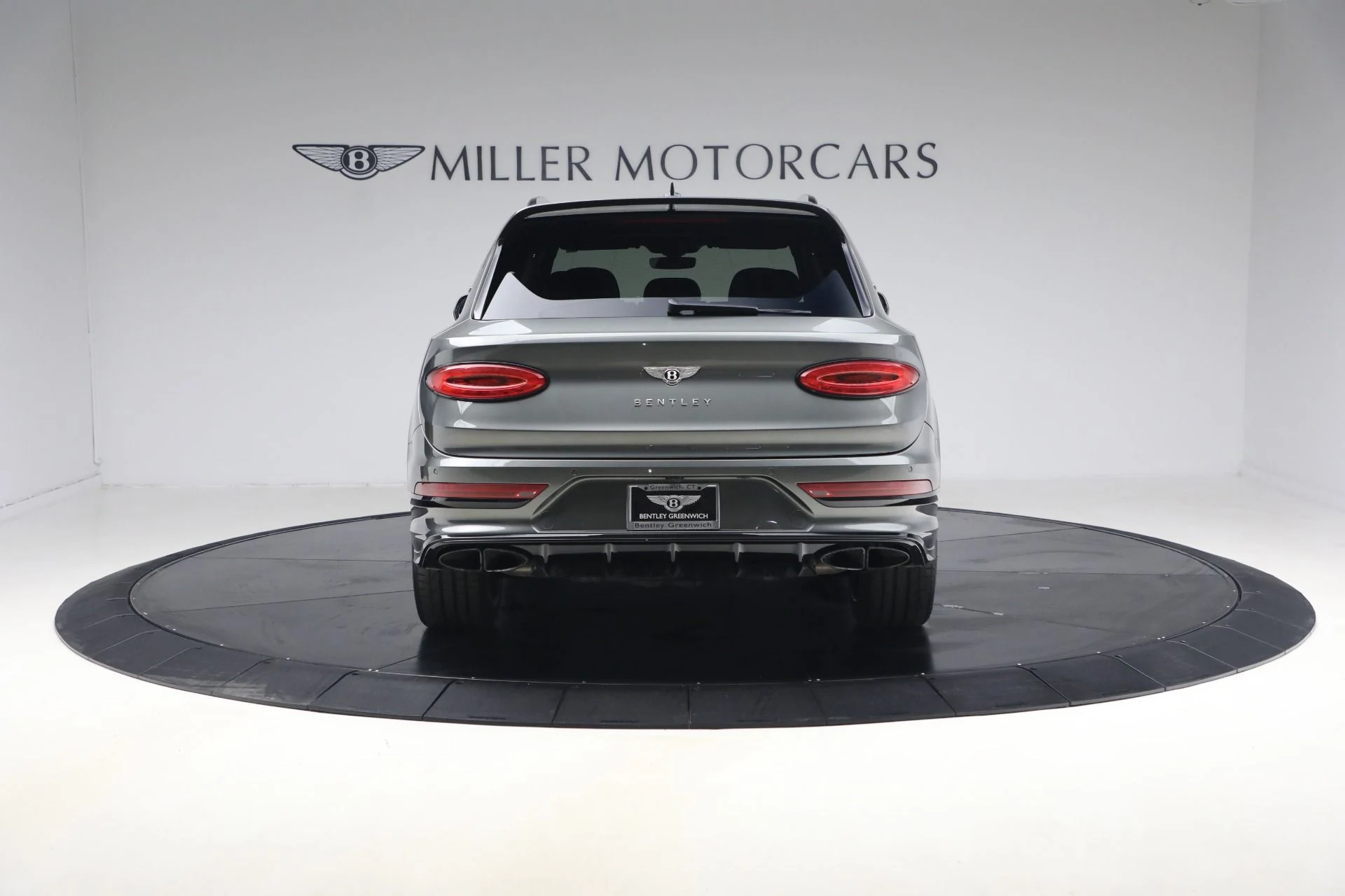 mph005_2923736919_Used_2022_Bentley_Bentayga_V8_1772492891_8ebbef125a