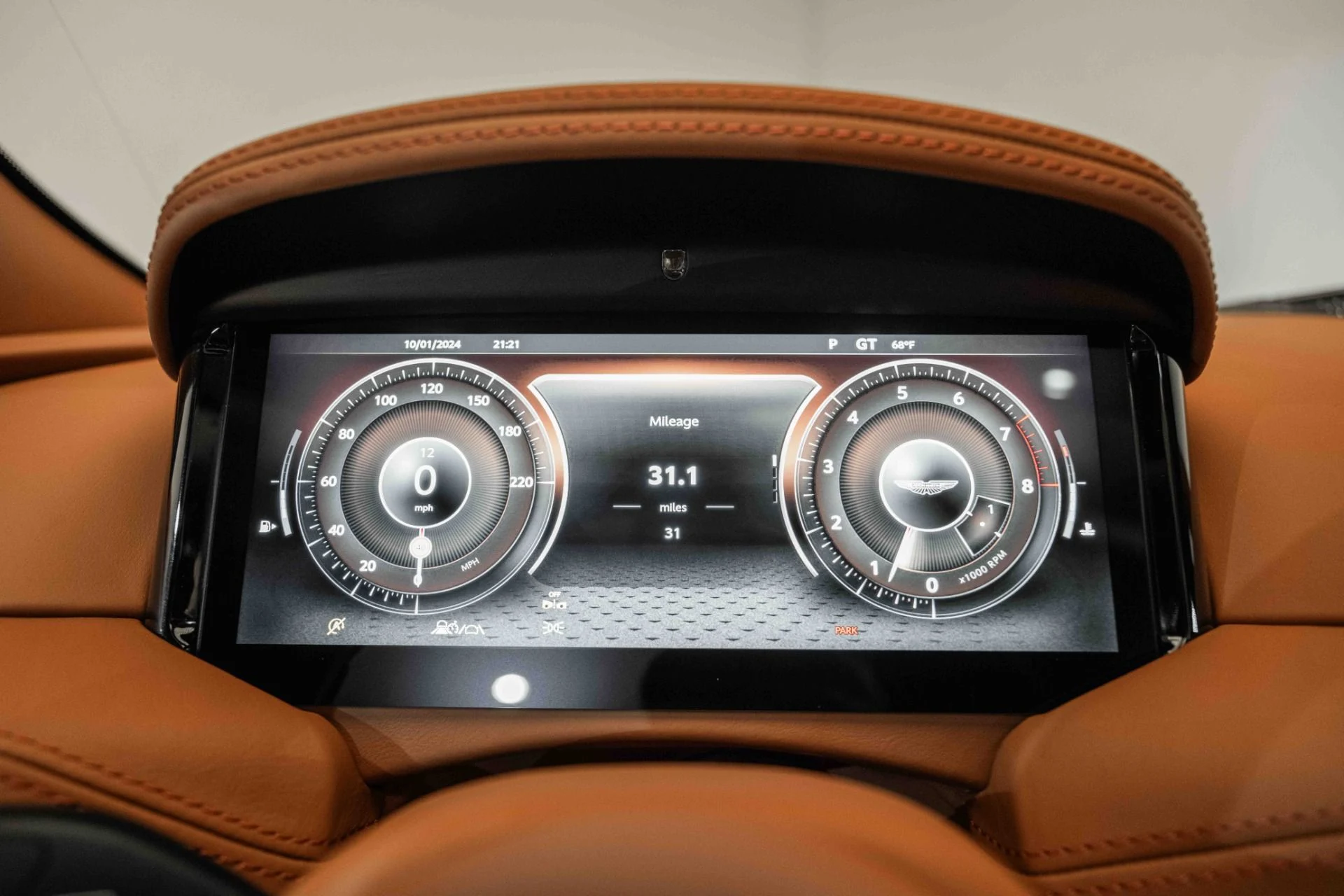 mph005_2928018805_Used_2025_Aston_Martin_DB_12_Volante_1727880982_165cb63053