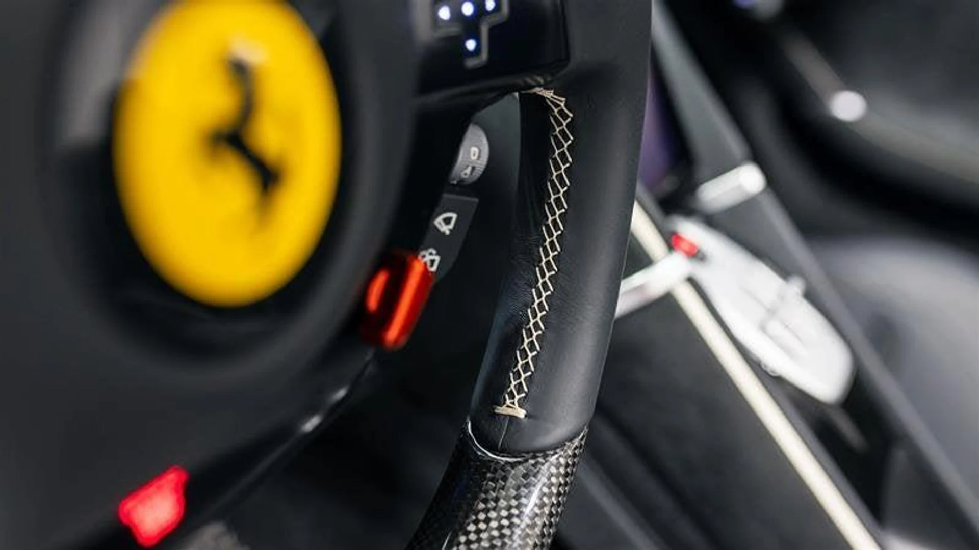 mph005_2928666541_Used_2025_Ferrari_Roma_Spider_Base_1783682448_7a930c5df9