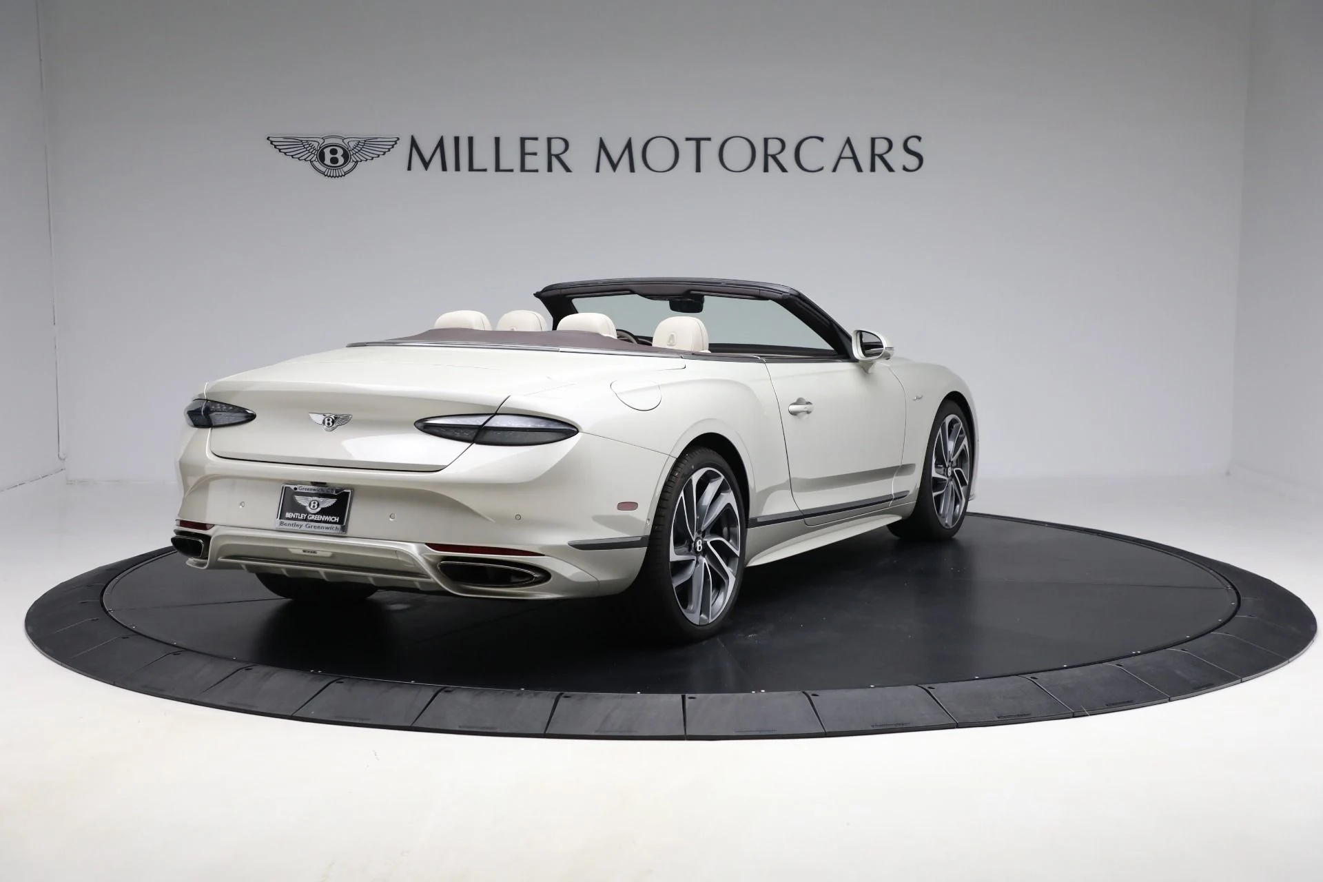mph005_2929204486_New_2025_Bentley_Continental_GTC_Speed_4d7144ef05