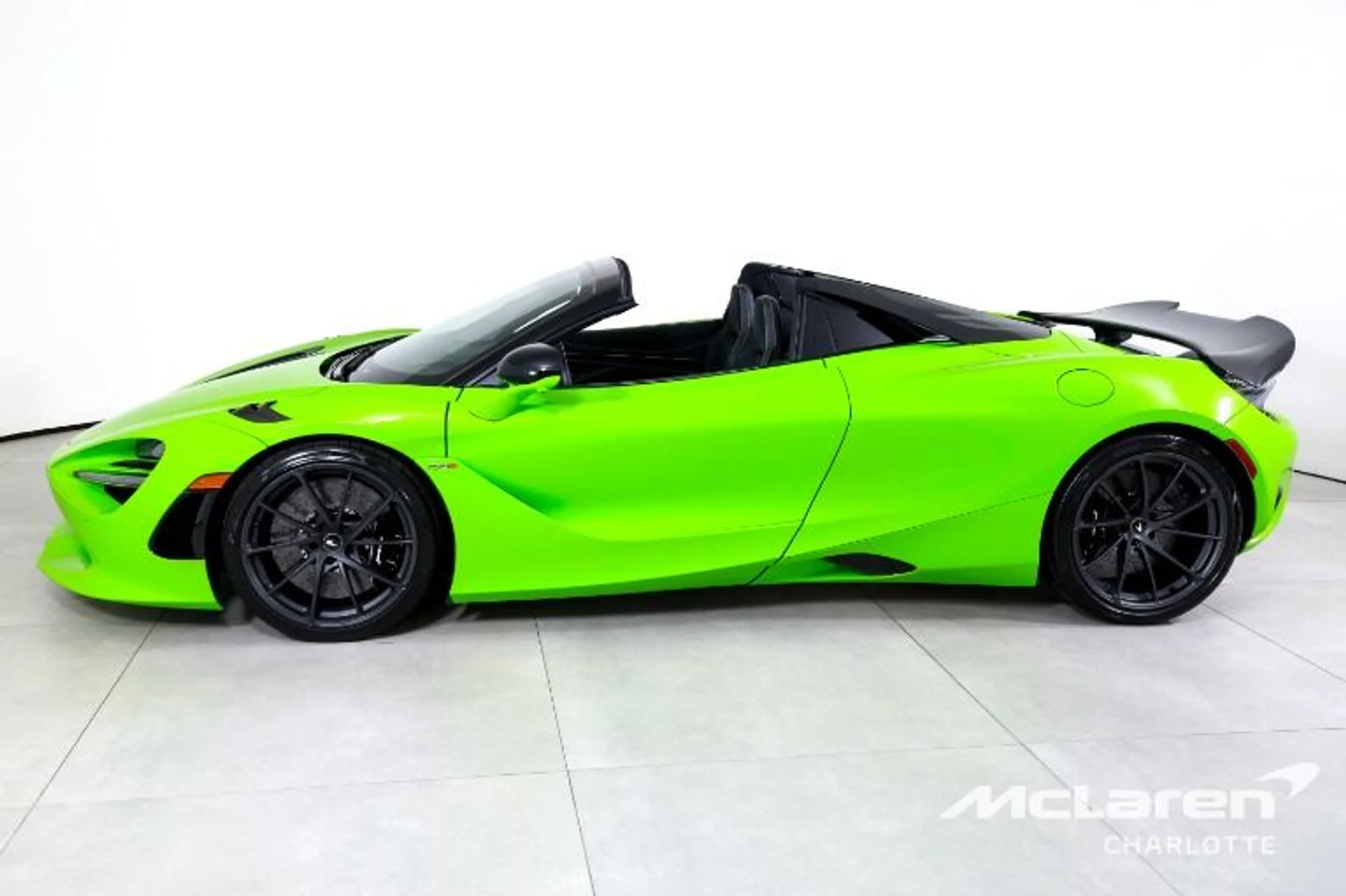 mph005_2932465003_Used_2025_Mc_Laren_750_S_Spider_d3bb4c49b1
