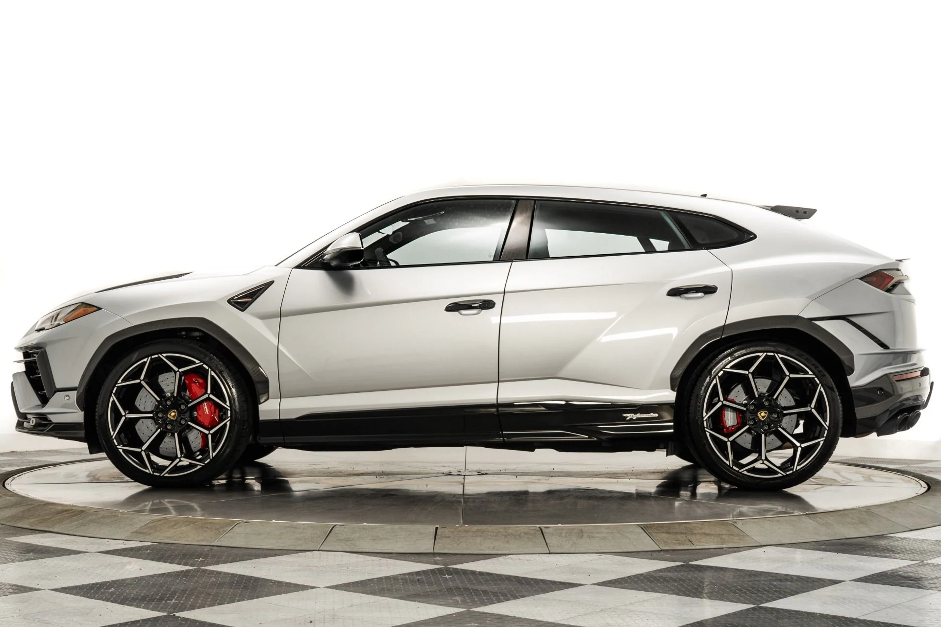 mph005_2936969230_Used_2024_Lamborghini_Urus_Performante_657_Hp_ADAS_package_Carbon_Fiber_Trim_1759252680_57b97314bc