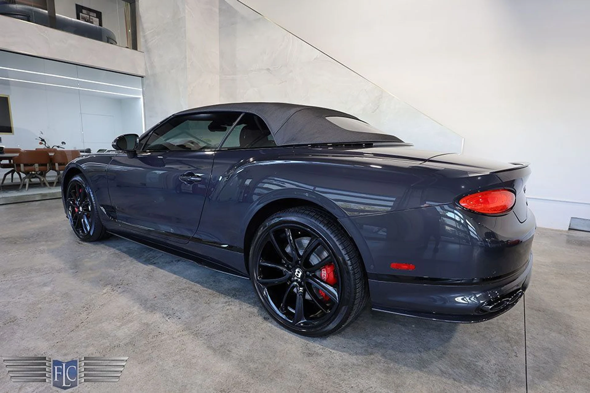 mph005_2941479604_used_2022_bentley_continental_gtcv8mullinerconvertible_9689_22472853_6_1024_c36a61bfb1