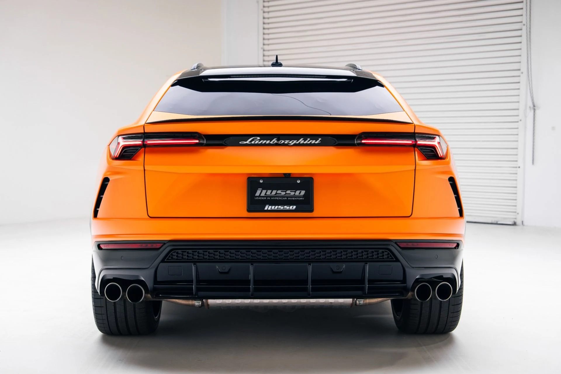 mph005_2950463250_Used_2022_Lamborghini_Urus_1765496956_03dc97a933
