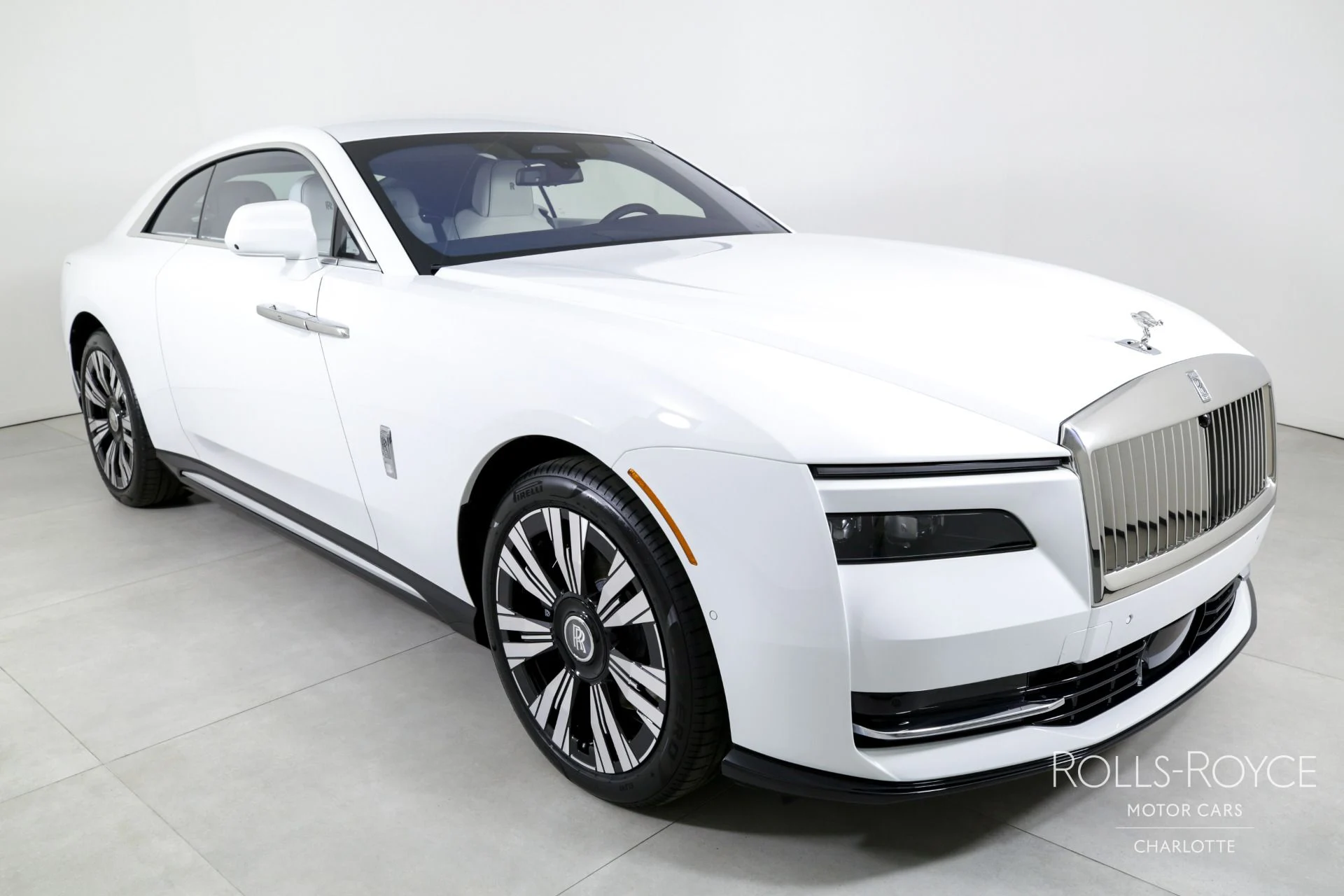 mph005_2956745577_Used_2024_Rolls_Royce_Spectre_1712872063_97483d427e