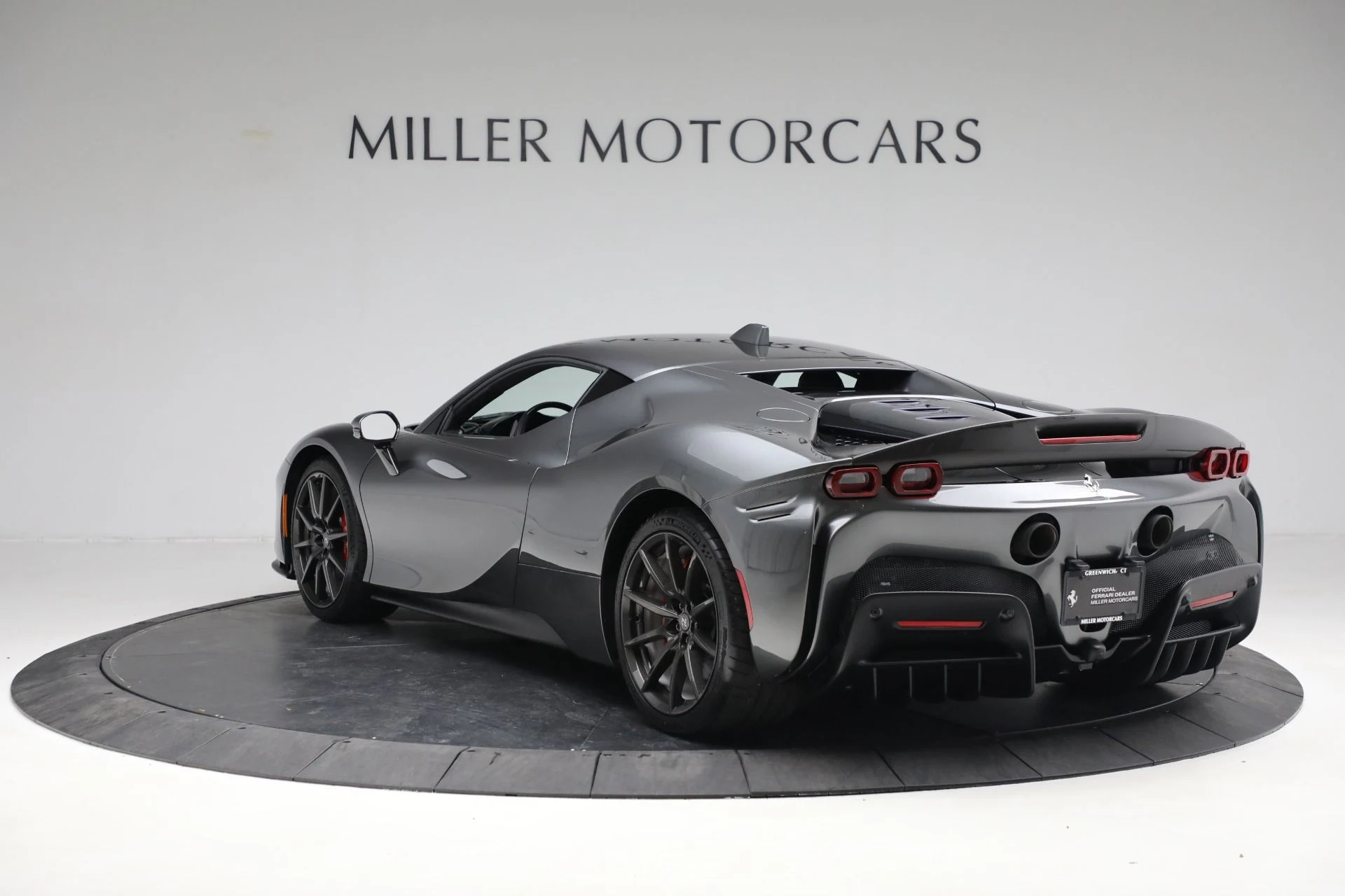 mph005_2960352226_Used_2022_Ferrari_SF_90_Stradale_25579f2235