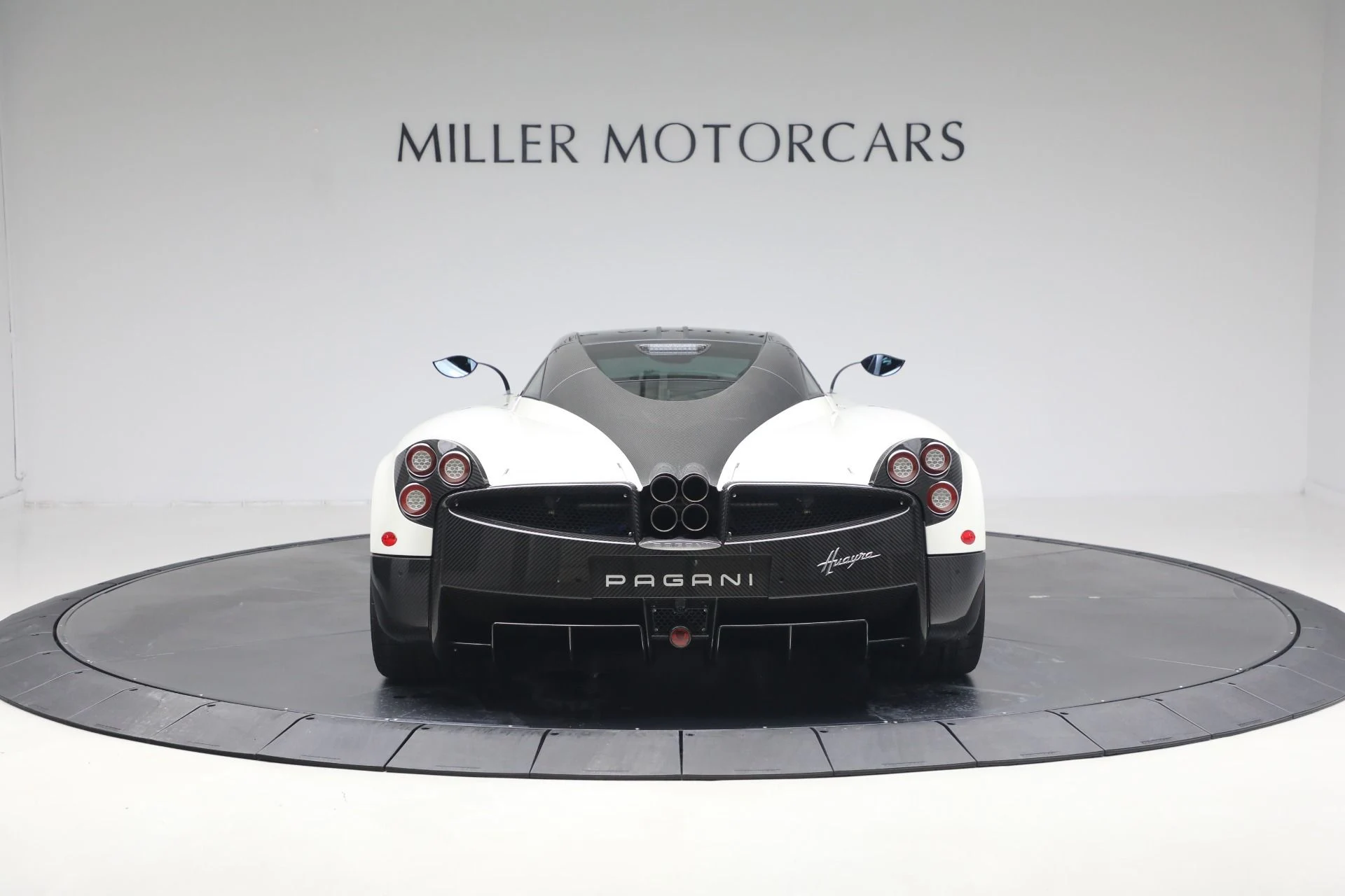 mph005_2962163712_Used_2014_Pagani_Huayra_Tempesta_1765914855_ea17af8ee6