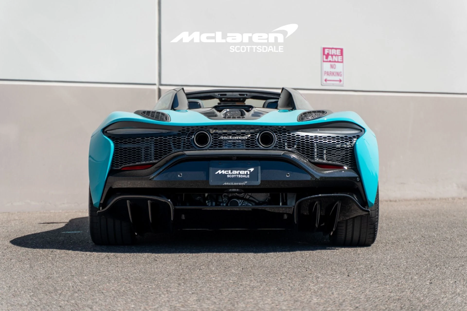 mph005_2967922985_Used_2025_MCLAREN_ARTURA_1774117935_98b1c1b911