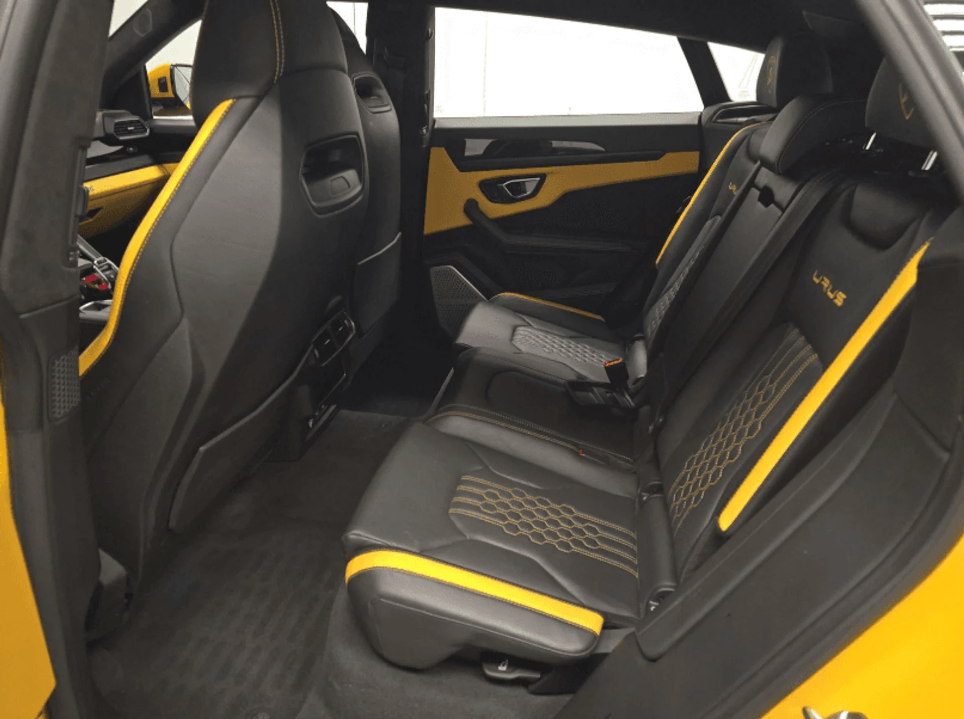 mph005_2969114845_ynklnk1os3kamt3b2cazd6pdg89a_920587156a