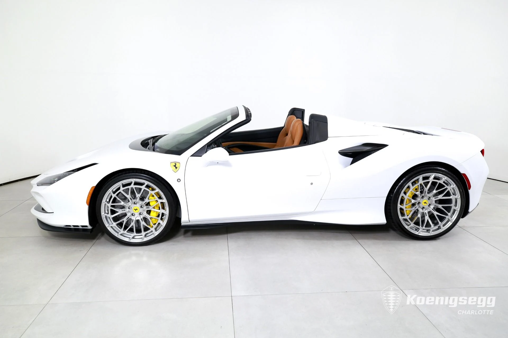 mph005_298085439_Used_2023_Ferrari_F8_Spider_1783439458_558f320740