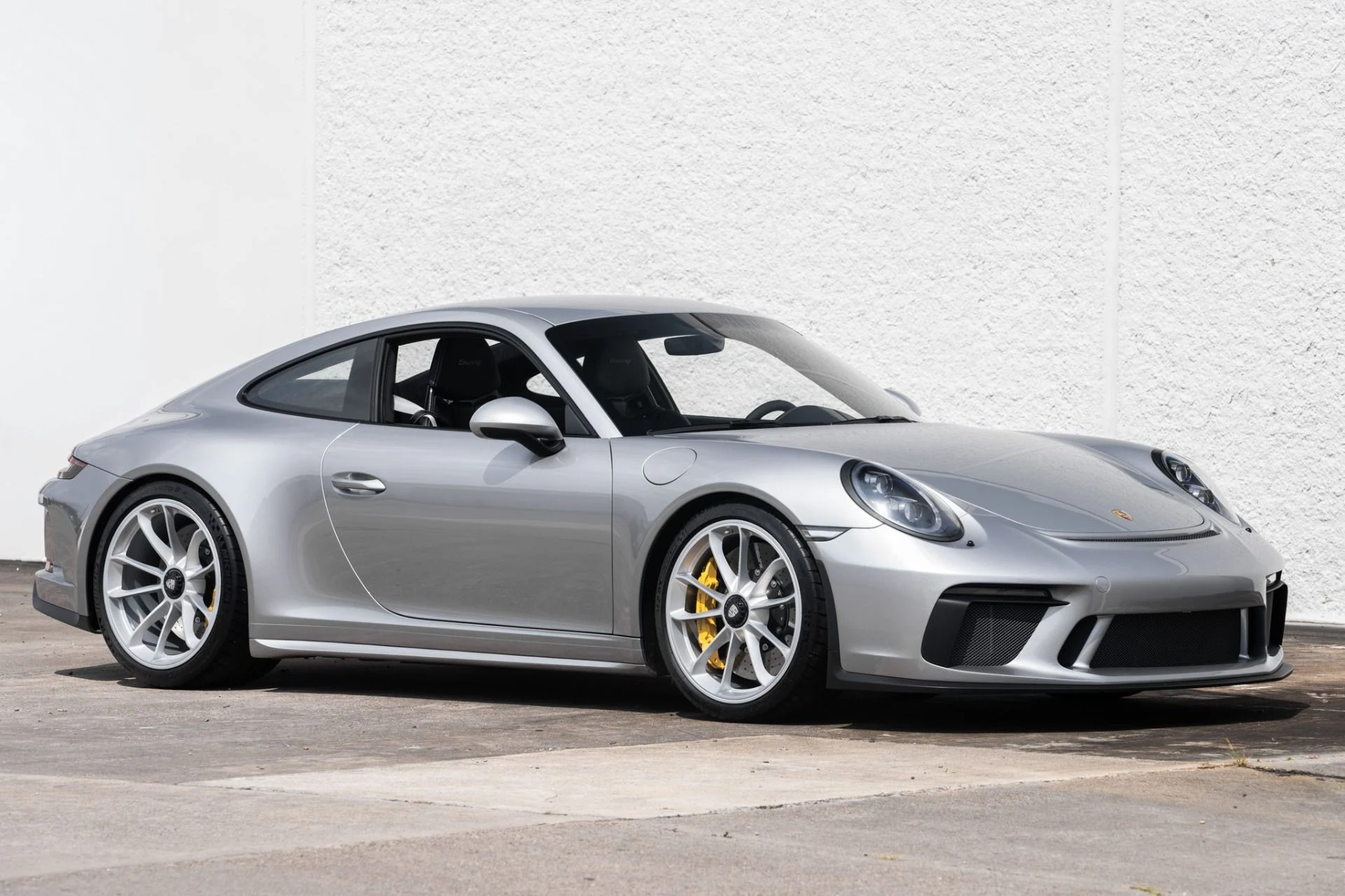 mph005_2981613170_Used_2018_Porsche_911_GT_3_Touring_1756161352_d02641764b