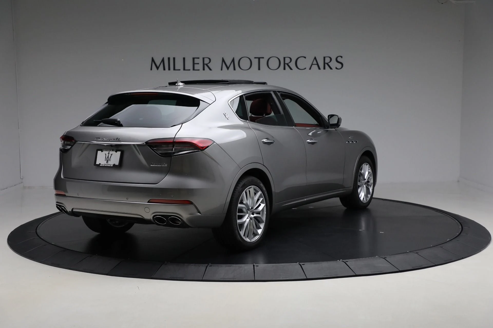 mph005_2984386122_Used_2022_Maserati_Levante_GT_9402f83c98