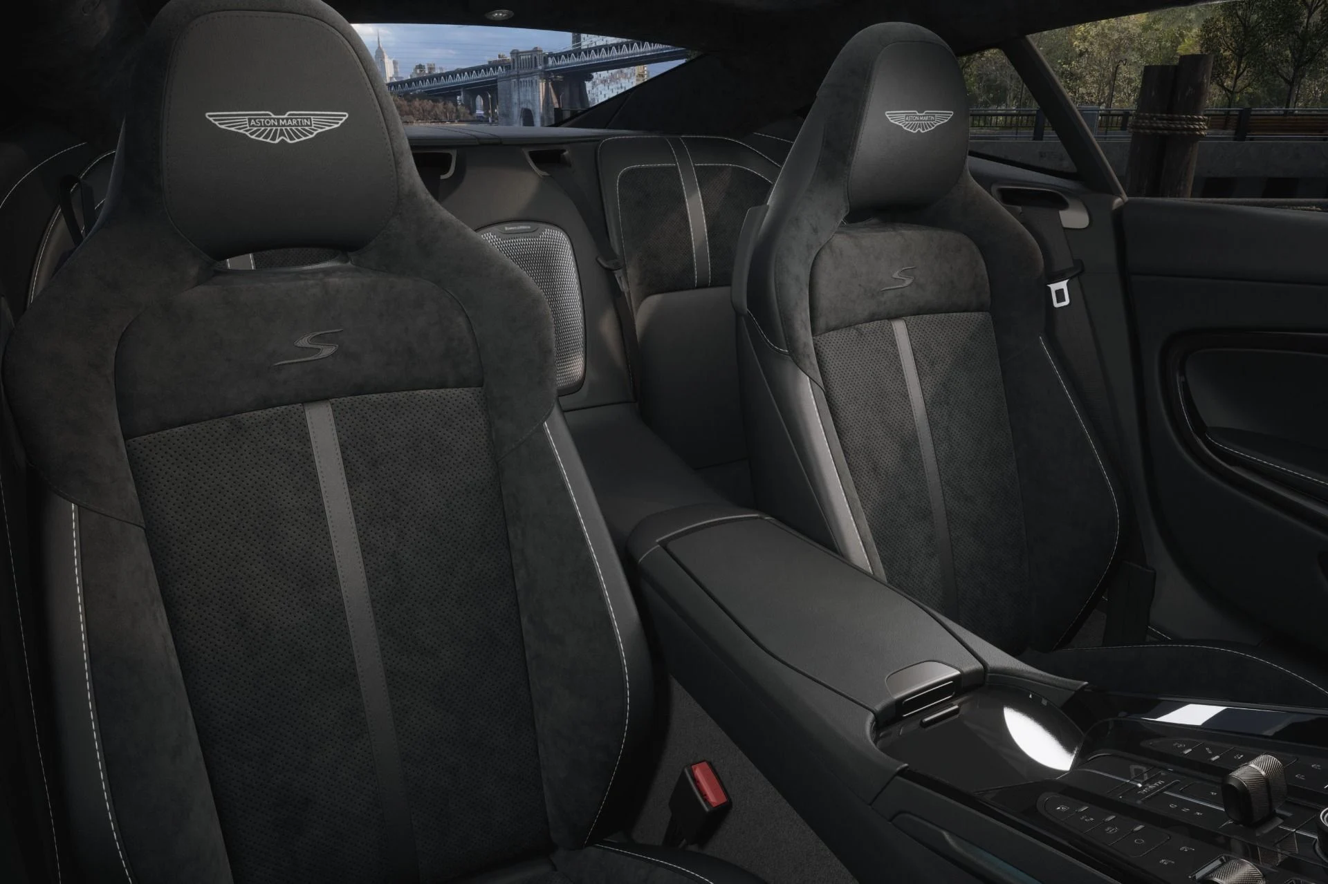 mph005_299326940_New_2027_ASTON_MARTIN_DB_12_S_COUPE_V8_S_1791908847_6e75ec4cc0